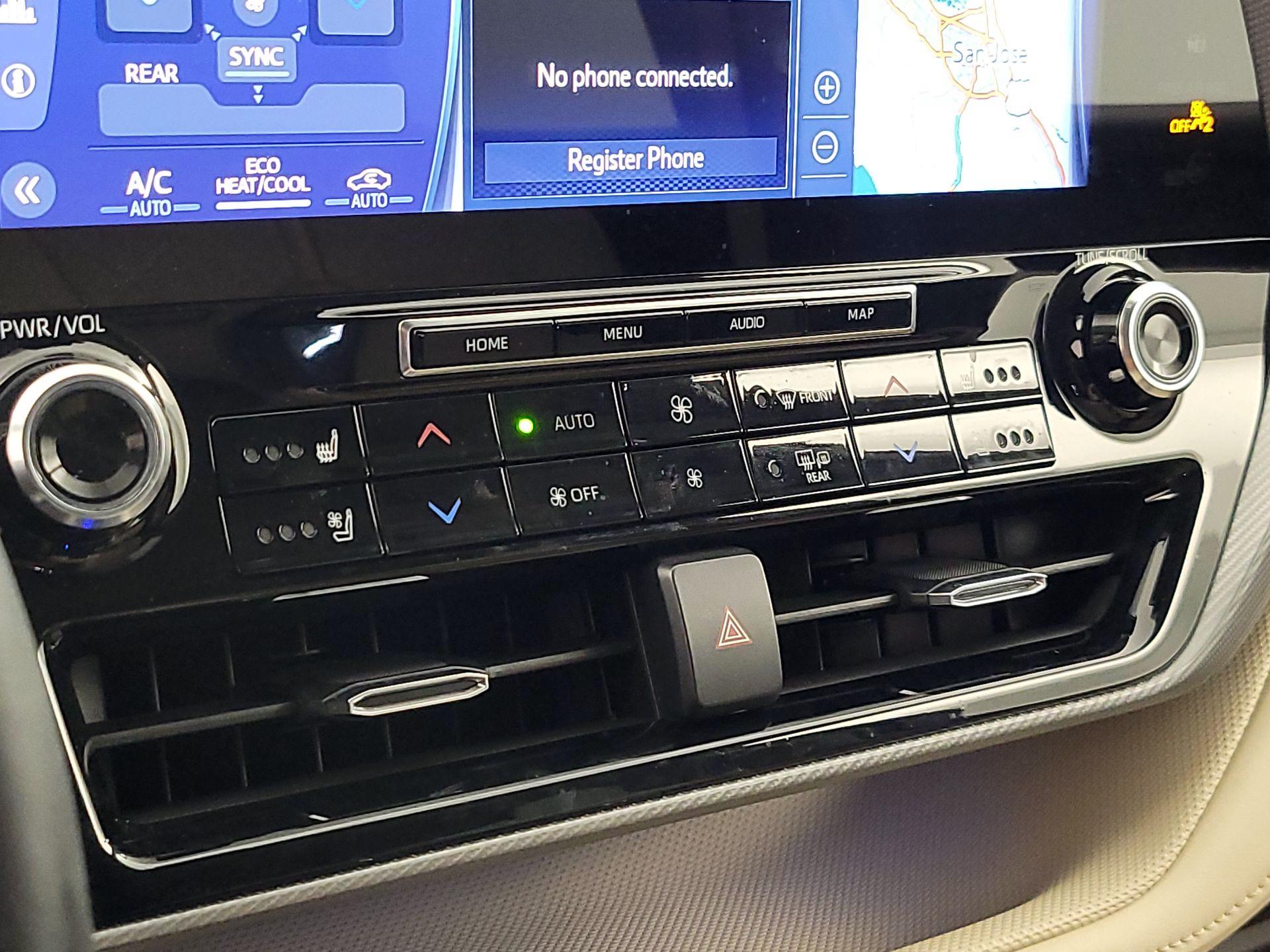 Thumbnail: 2021 Toyota Highlander - 17