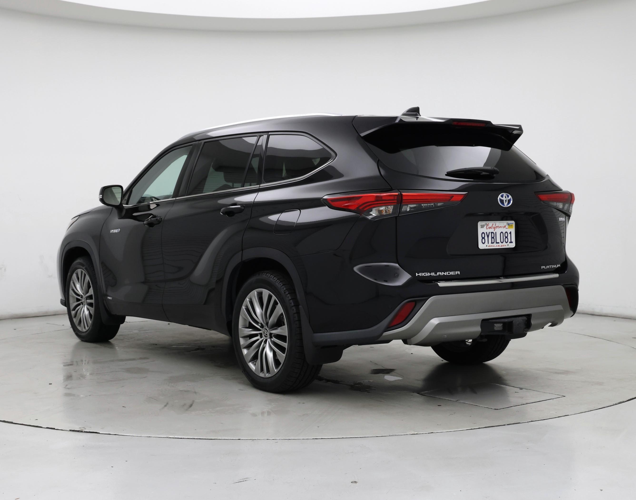 Thumbnail: 2021 Toyota Highlander - 2