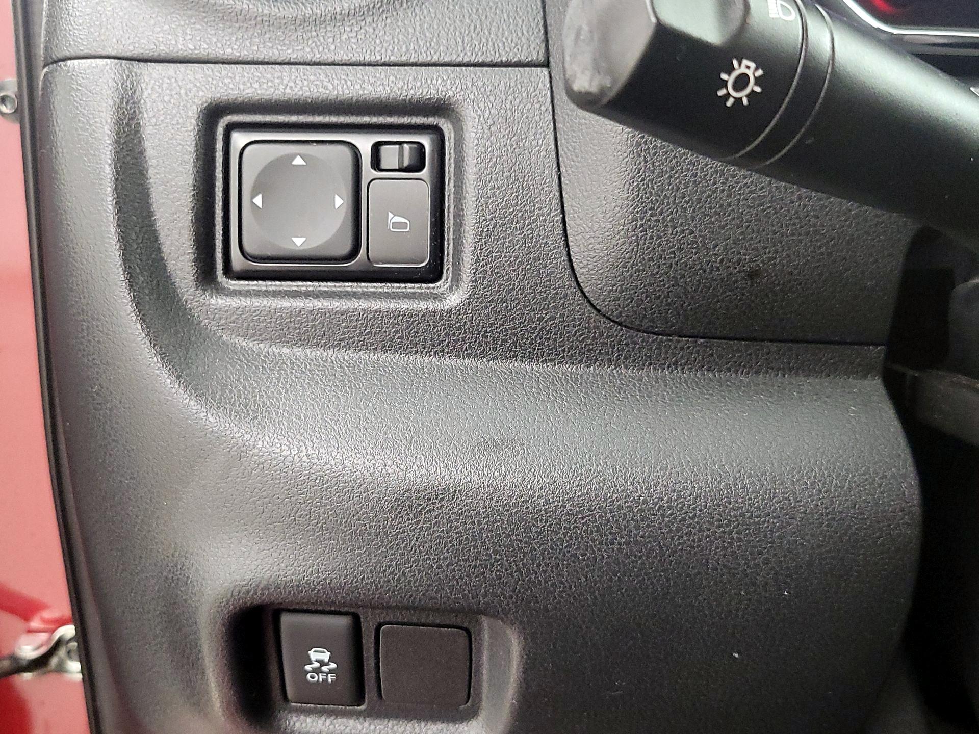 Thumbnail: 2018 Nissan Versa - 13