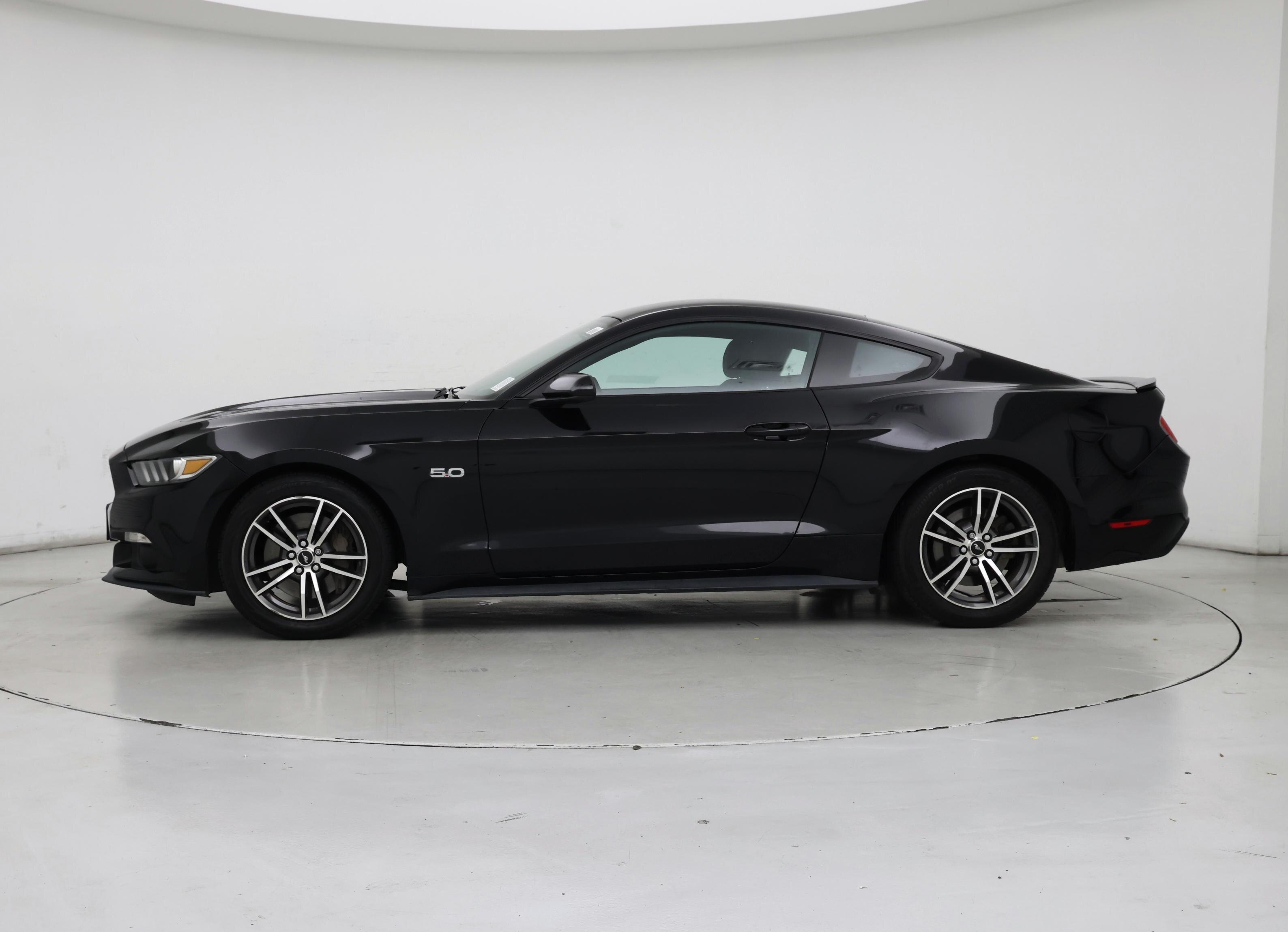 Thumbnail: 2017 Ford Mustang - 3