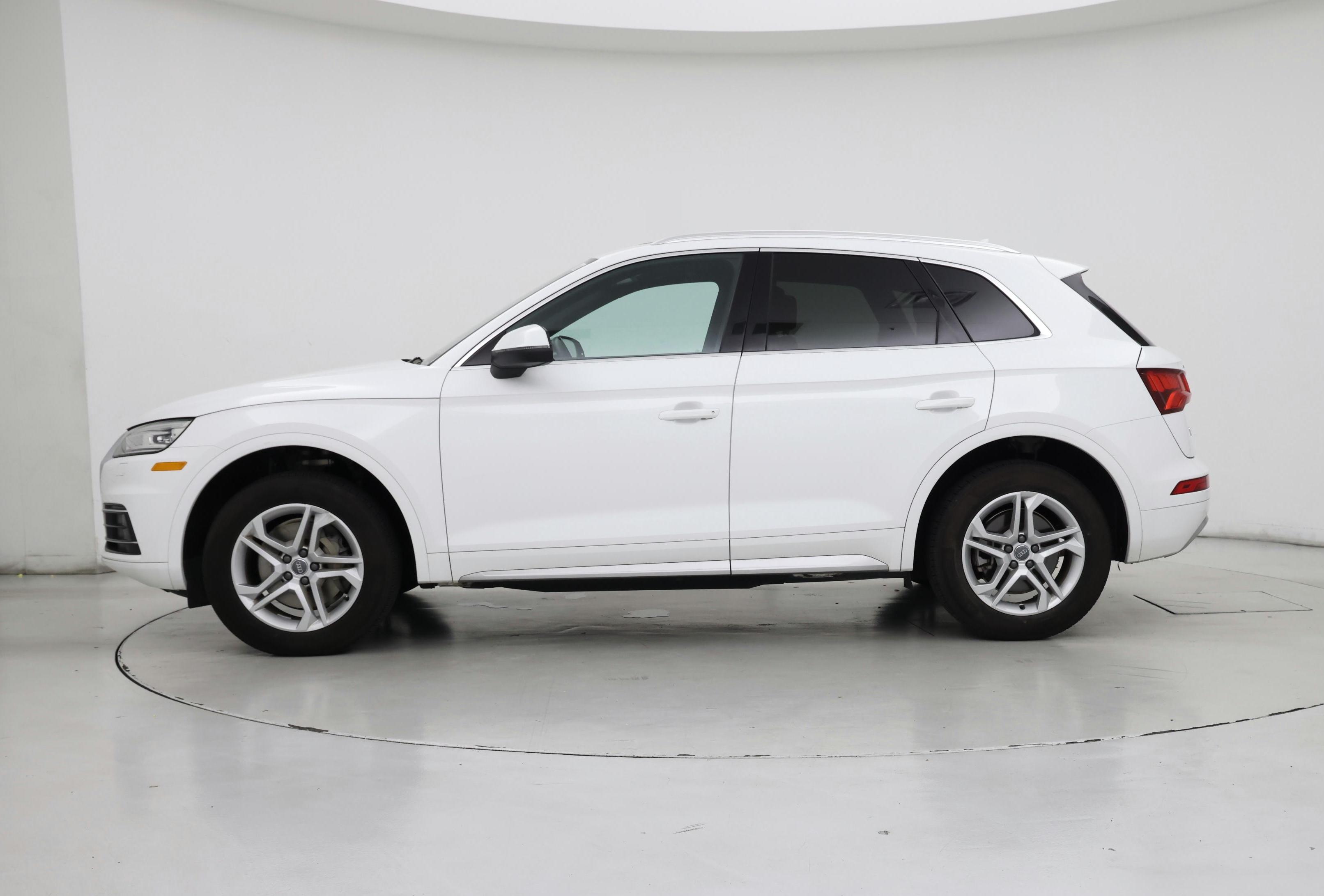 Thumbnail: 2019 Audi Q5 - 3