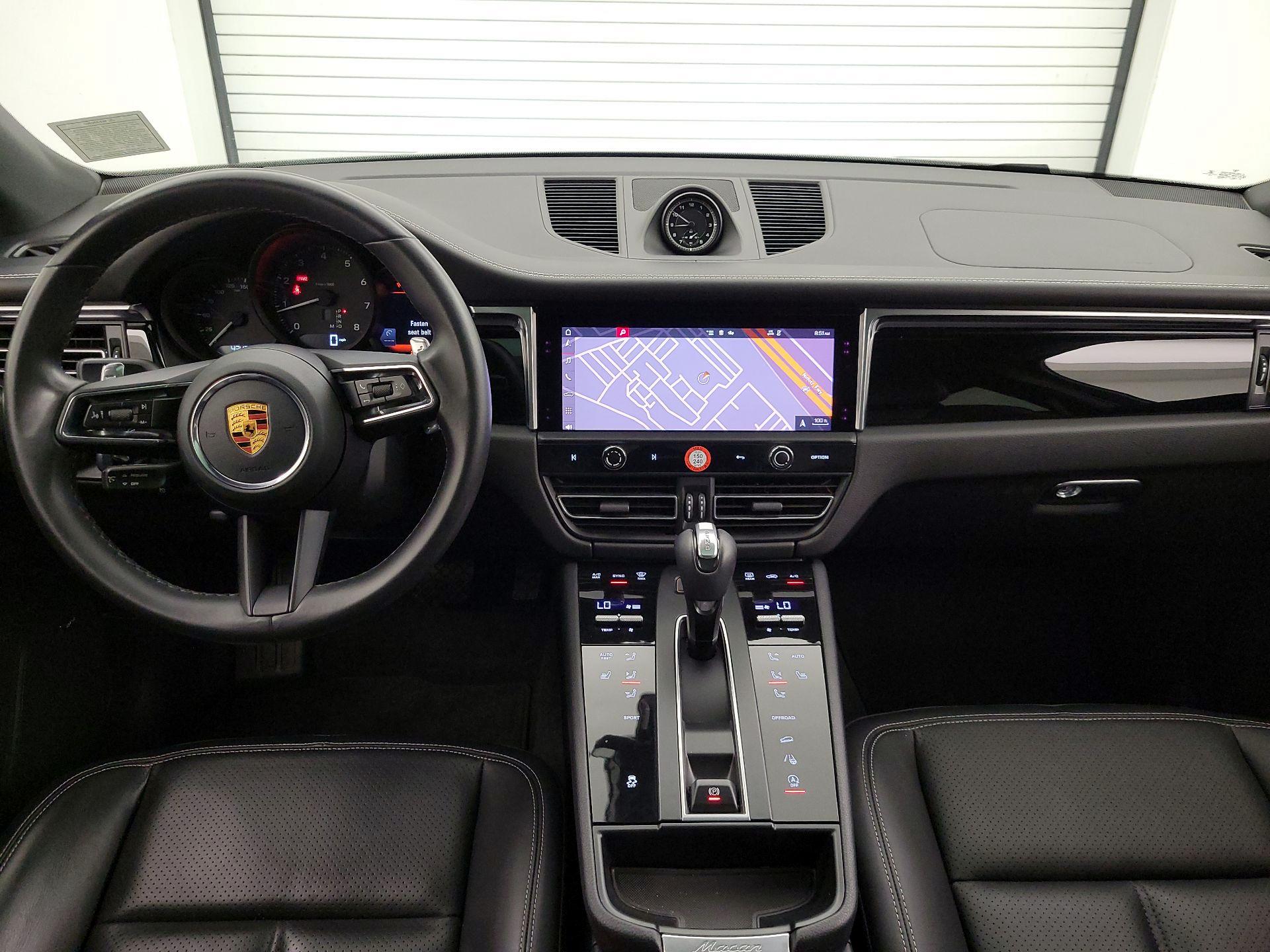 Thumbnail: 2022 Porsche Macan - 9