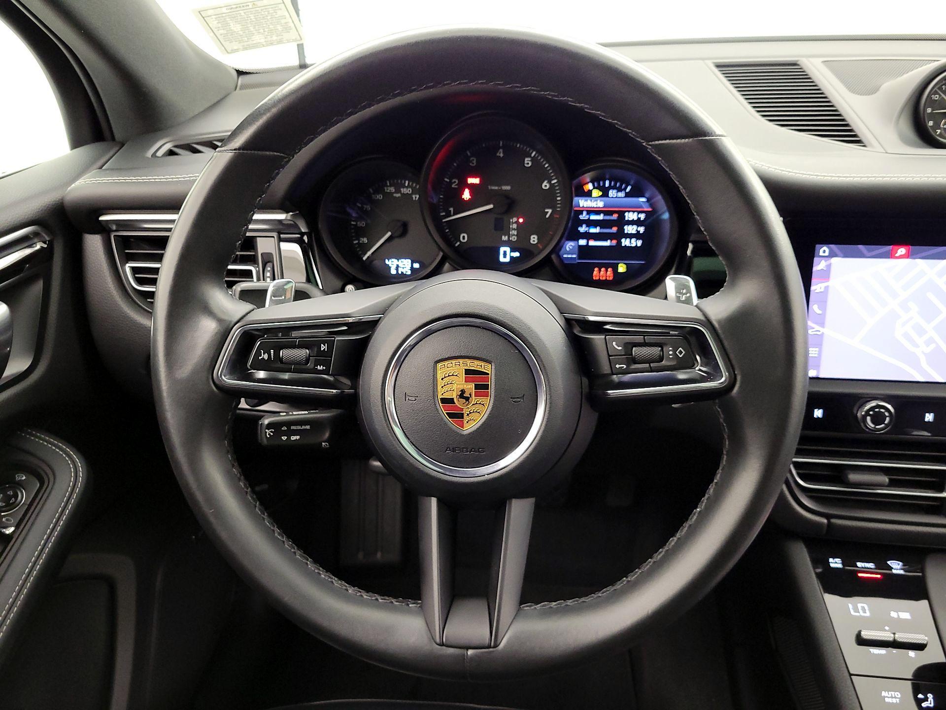 Thumbnail: 2022 Porsche Macan - 10