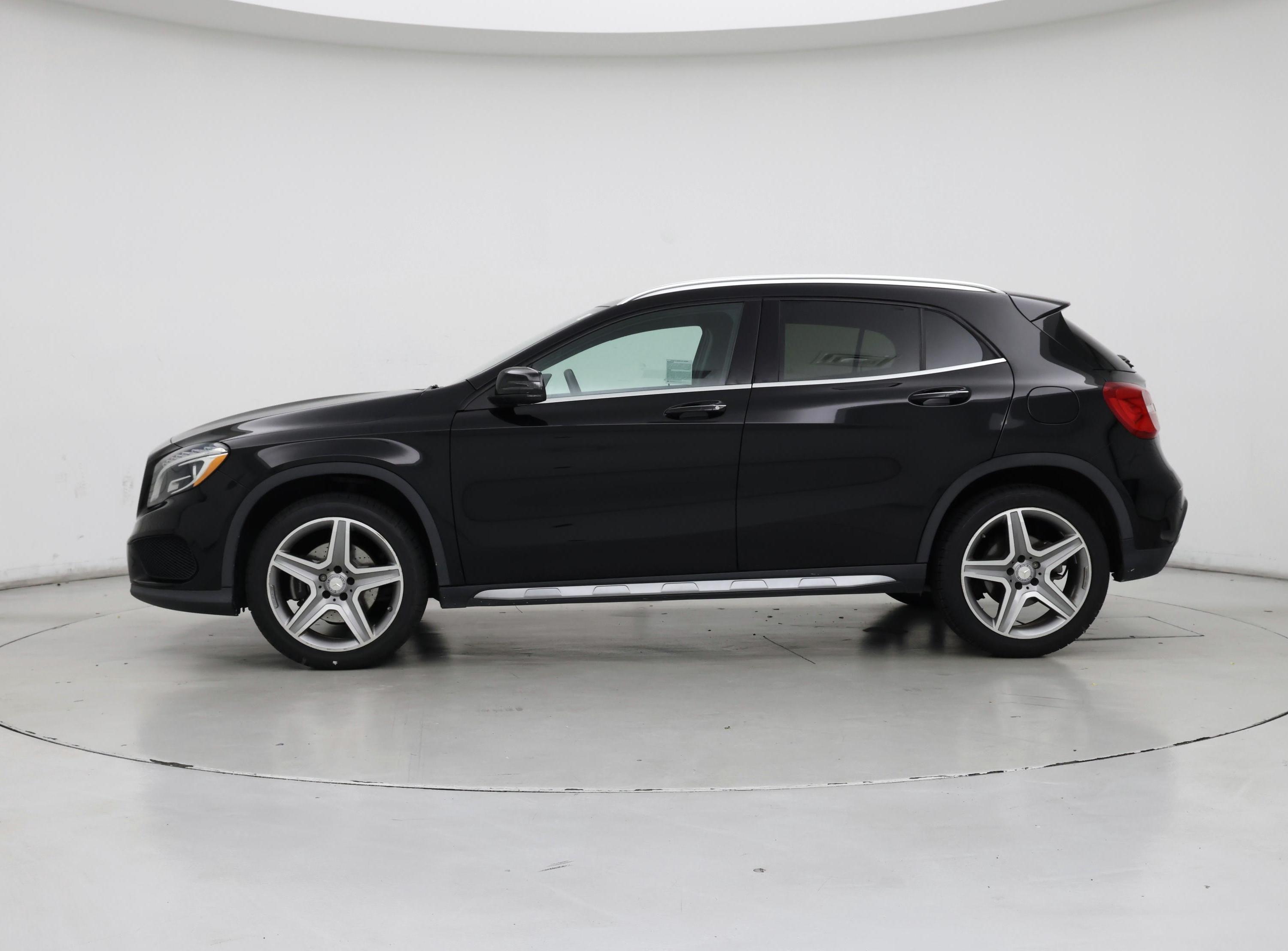 Thumbnail: 2016 Mercedes-Benz GLA - 3