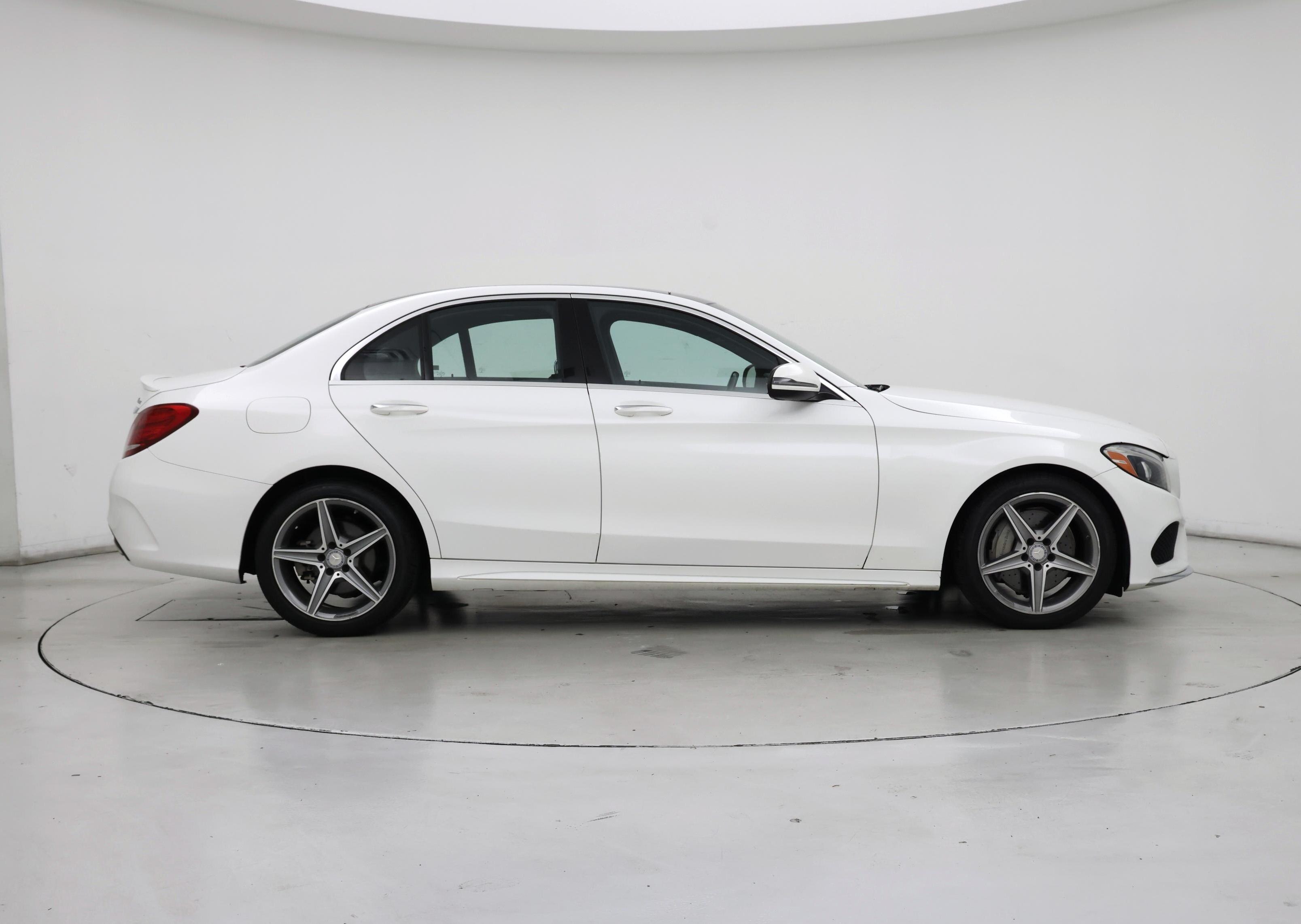 Thumbnail: 2016 Mercedes-Benz C-Class - 7