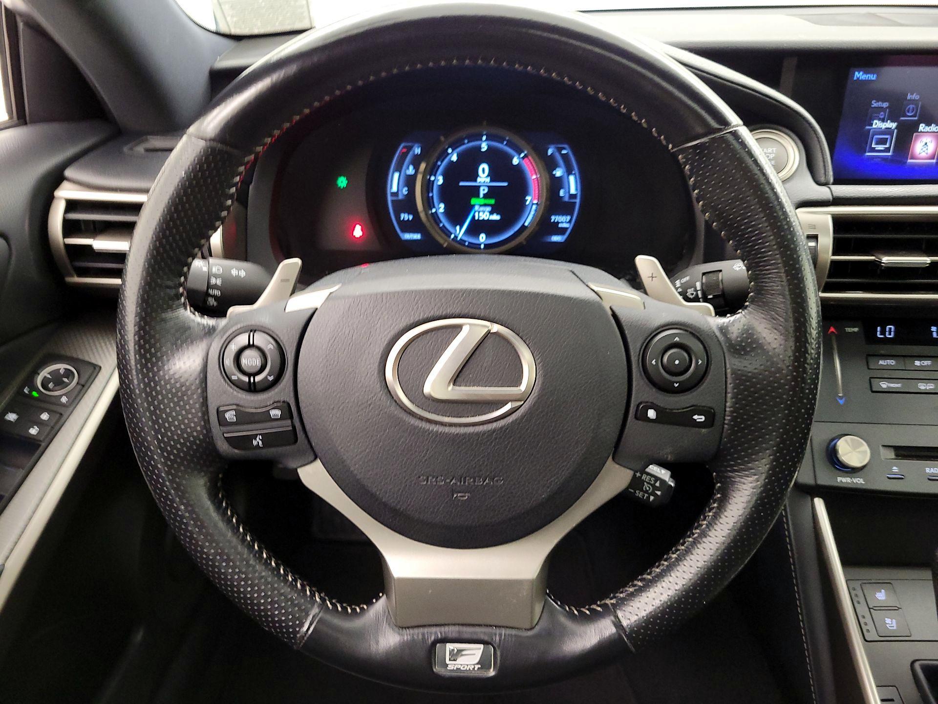Thumbnail: 2016 Lexus IS - 10