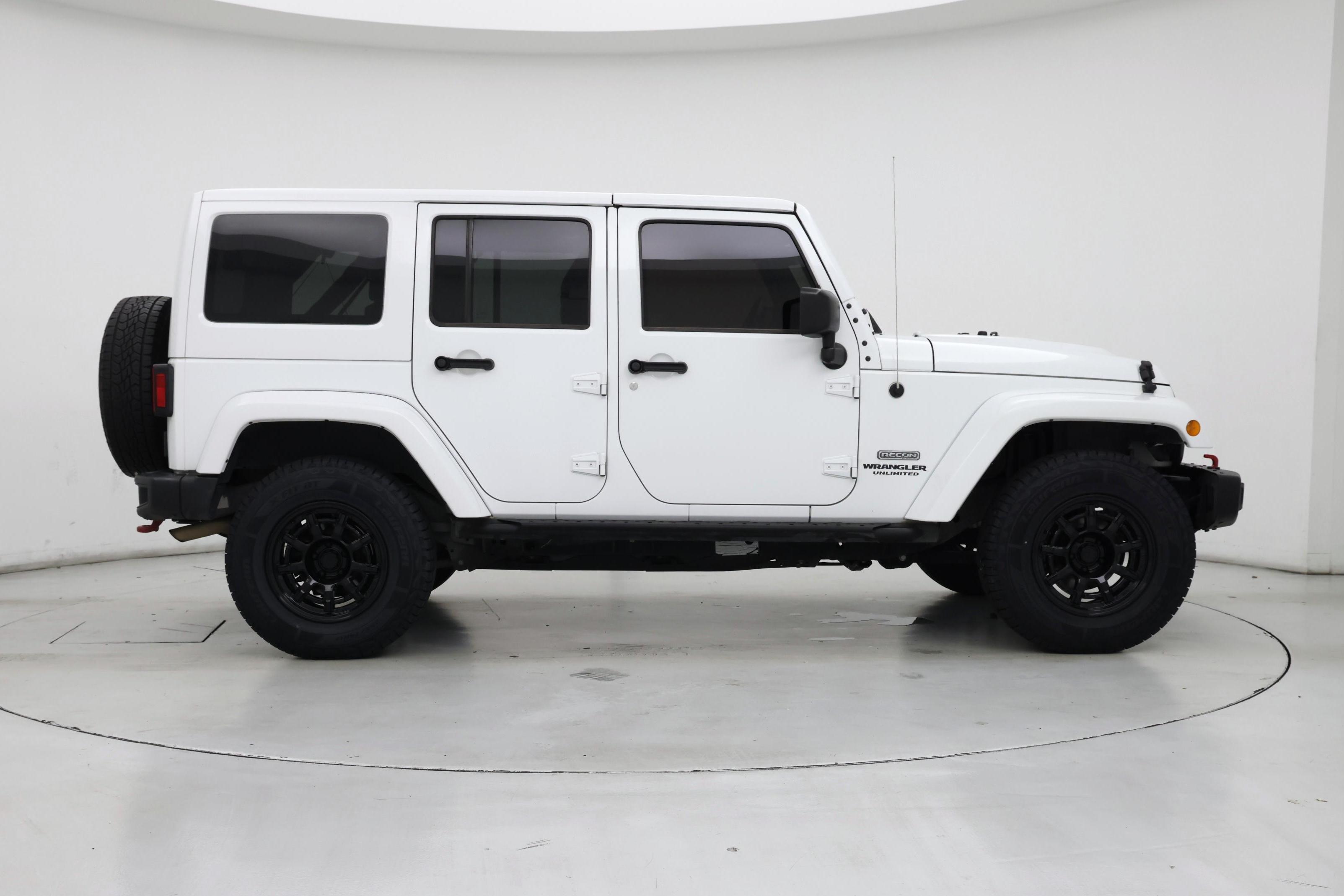 Thumbnail: 2017 Jeep Wrangler - 7