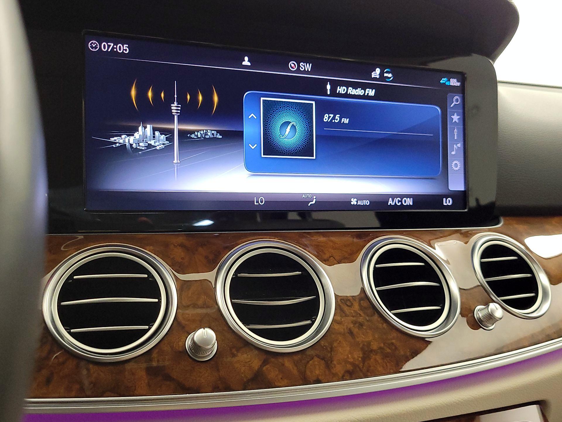 Thumbnail: 2019 Mercedes-Benz E-Class - 16