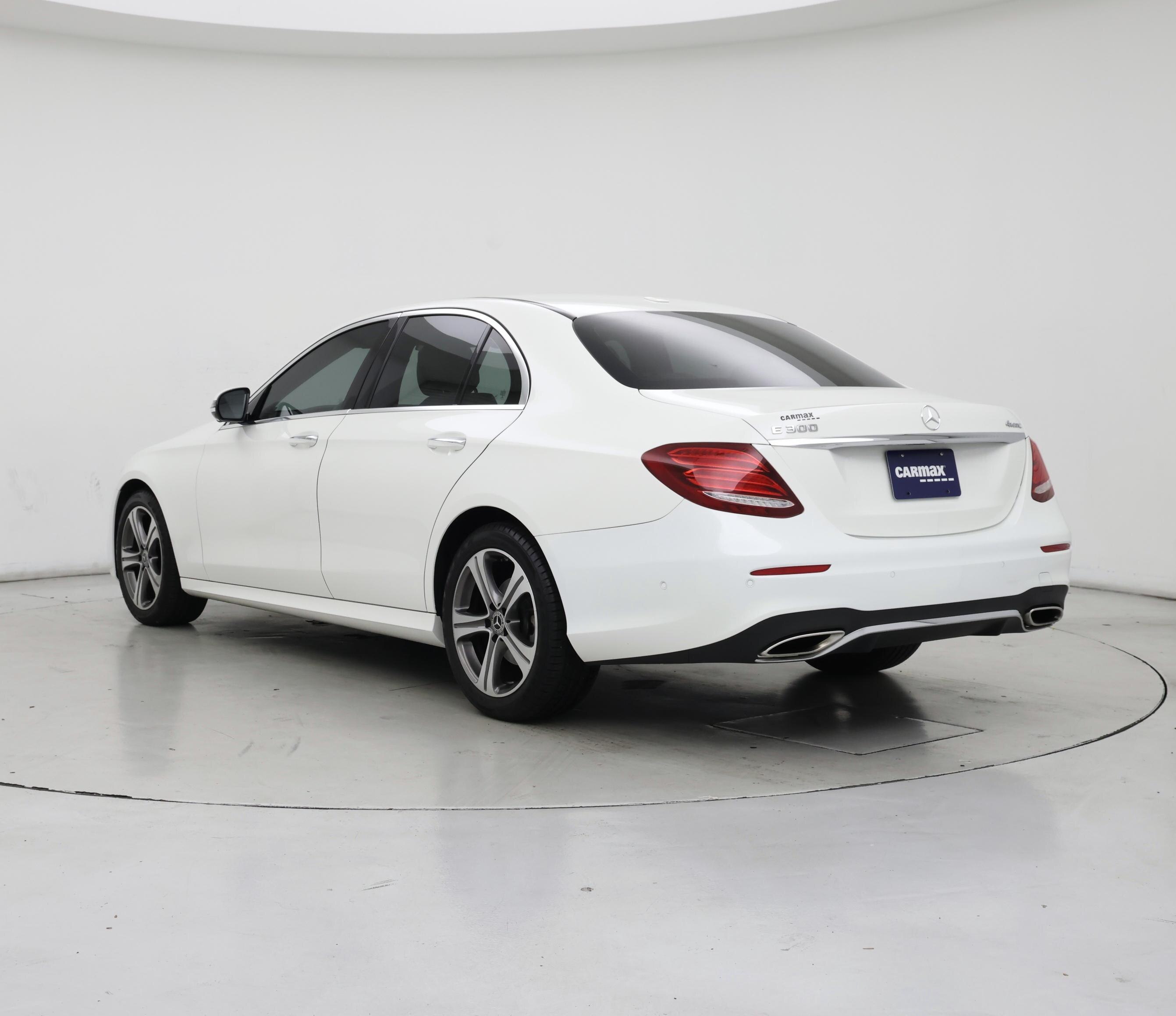 Thumbnail: 2019 Mercedes-Benz E-Class - 2