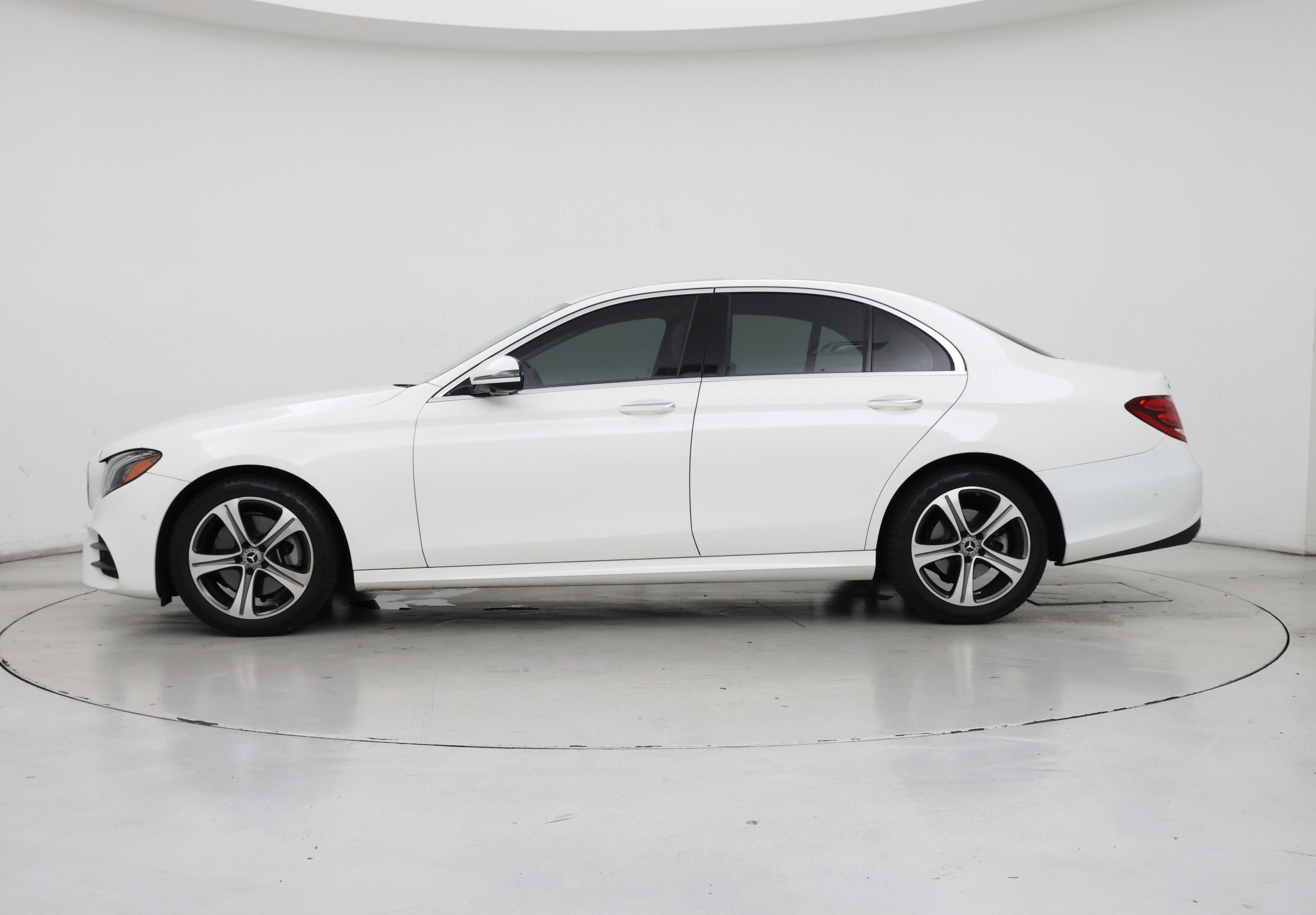 Thumbnail: 2019 Mercedes-Benz E-Class - 3