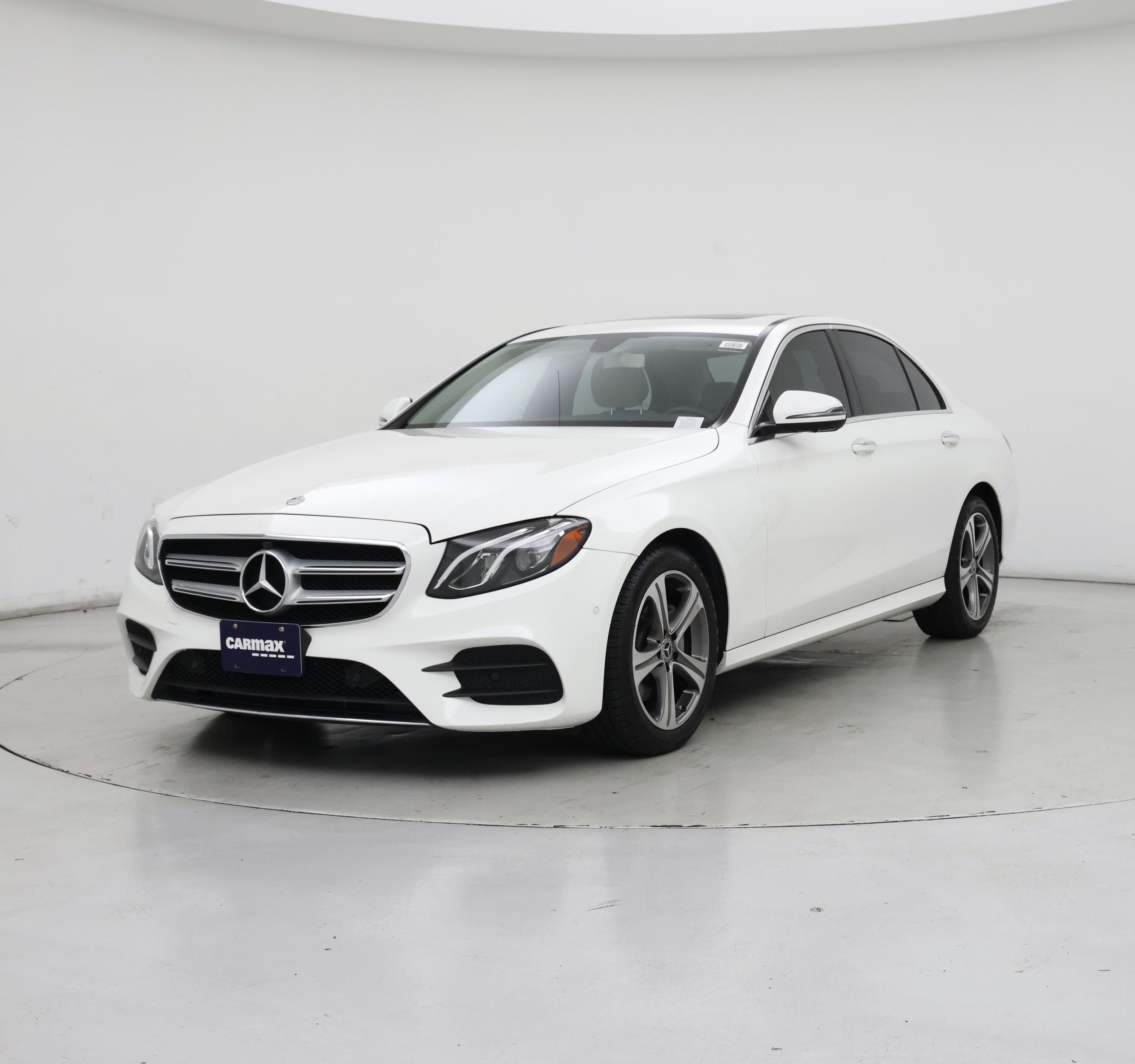 Thumbnail: 2019 Mercedes-Benz E-Class - 4