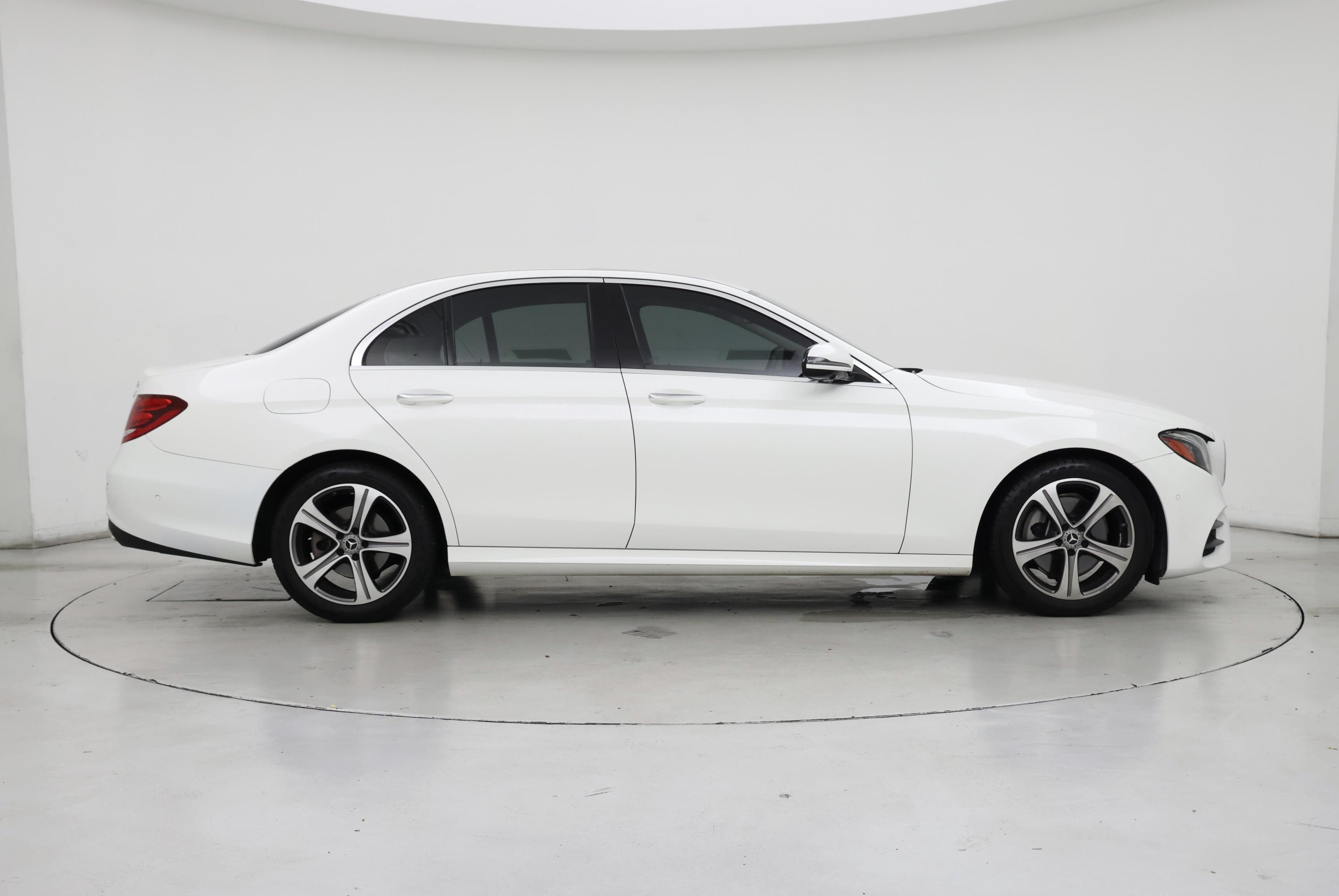 Thumbnail: 2019 Mercedes-Benz E-Class - 7