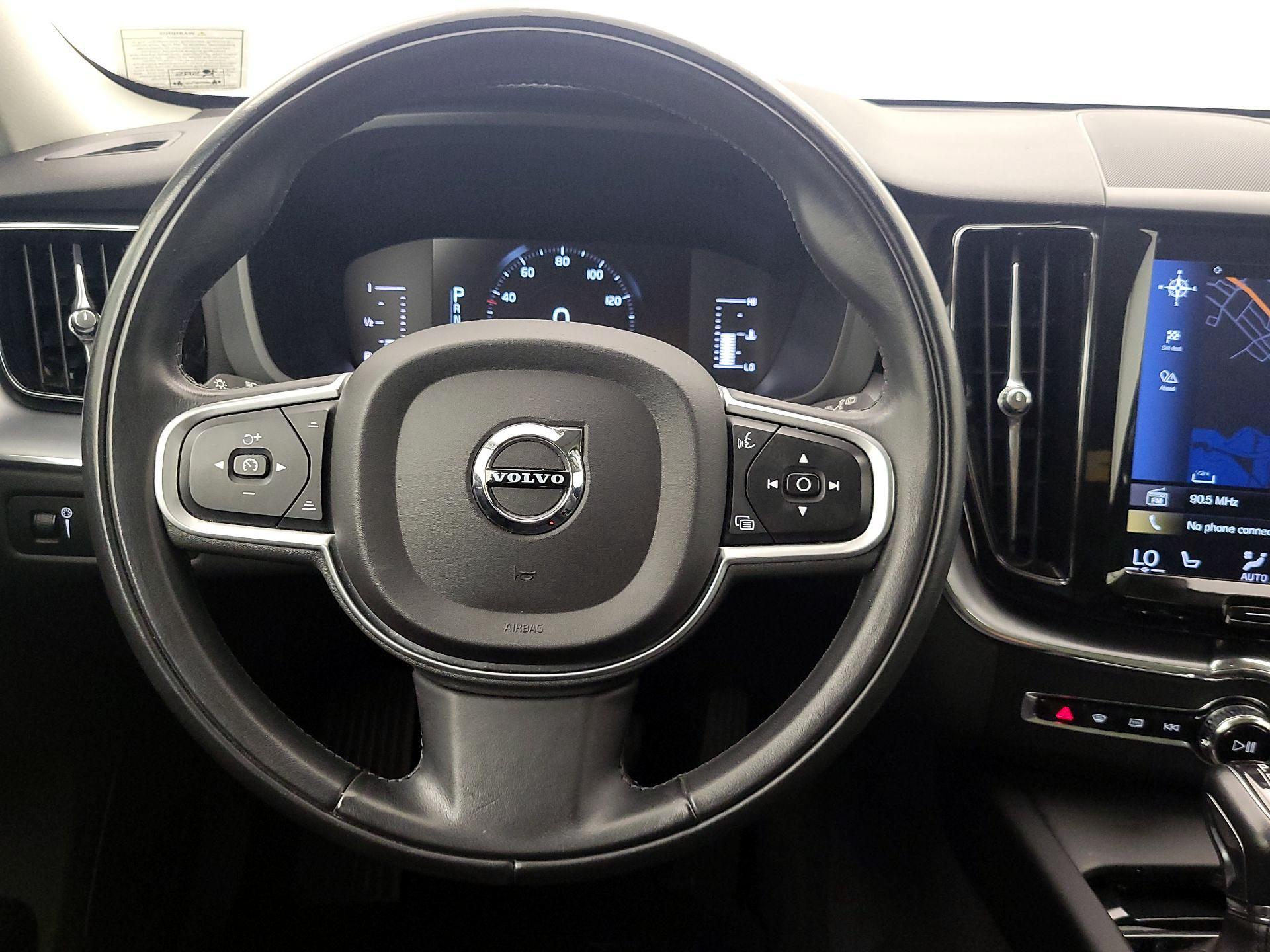 Thumbnail: 2019 Volvo XC60 - 10