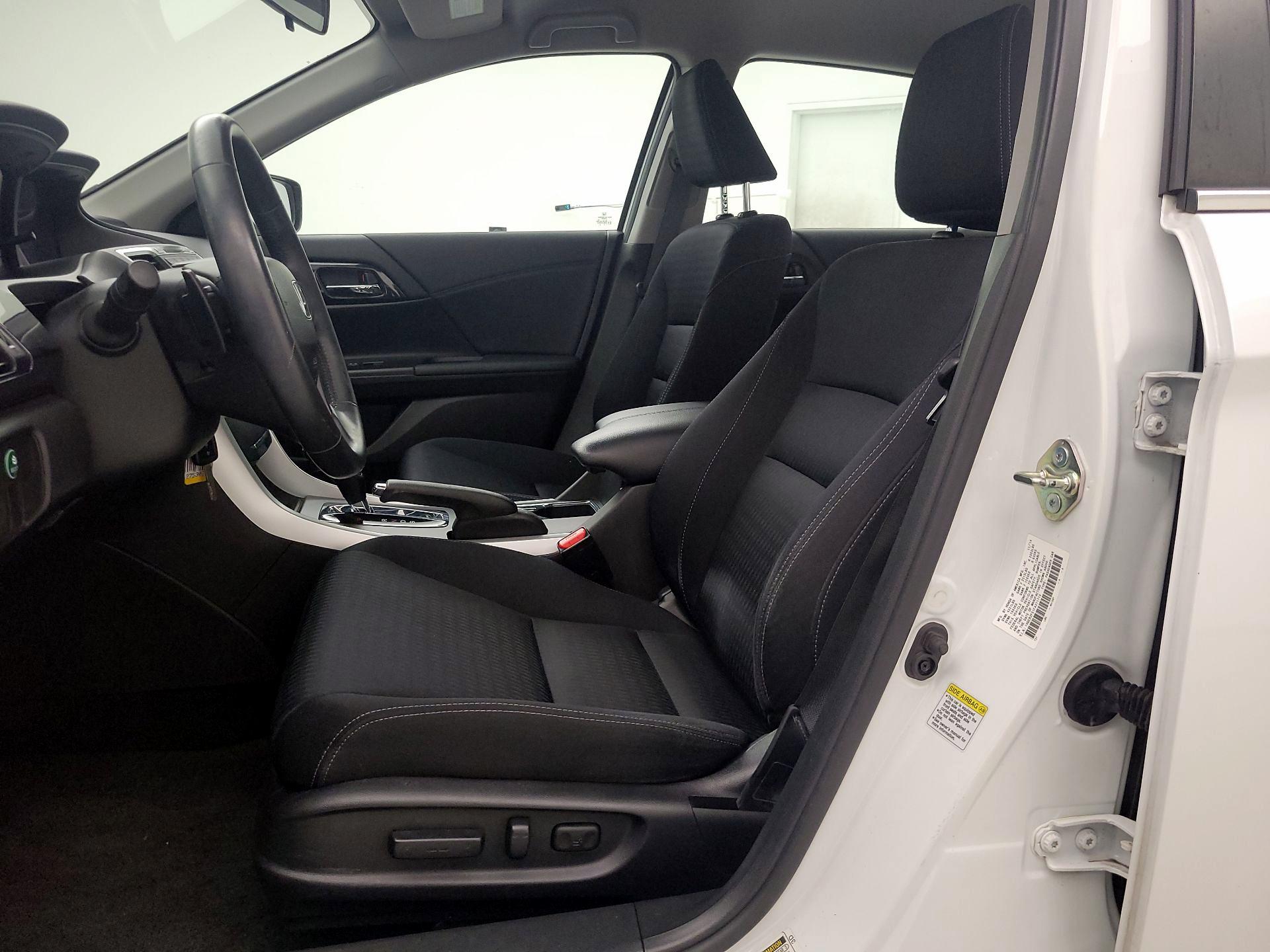 Thumbnail: 2015 Honda Accord - 11