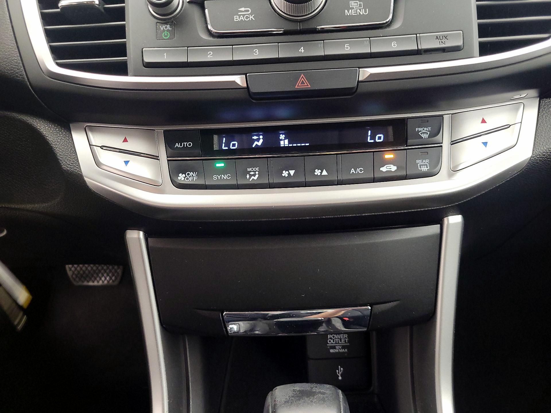 Thumbnail: 2015 Honda Accord - 16