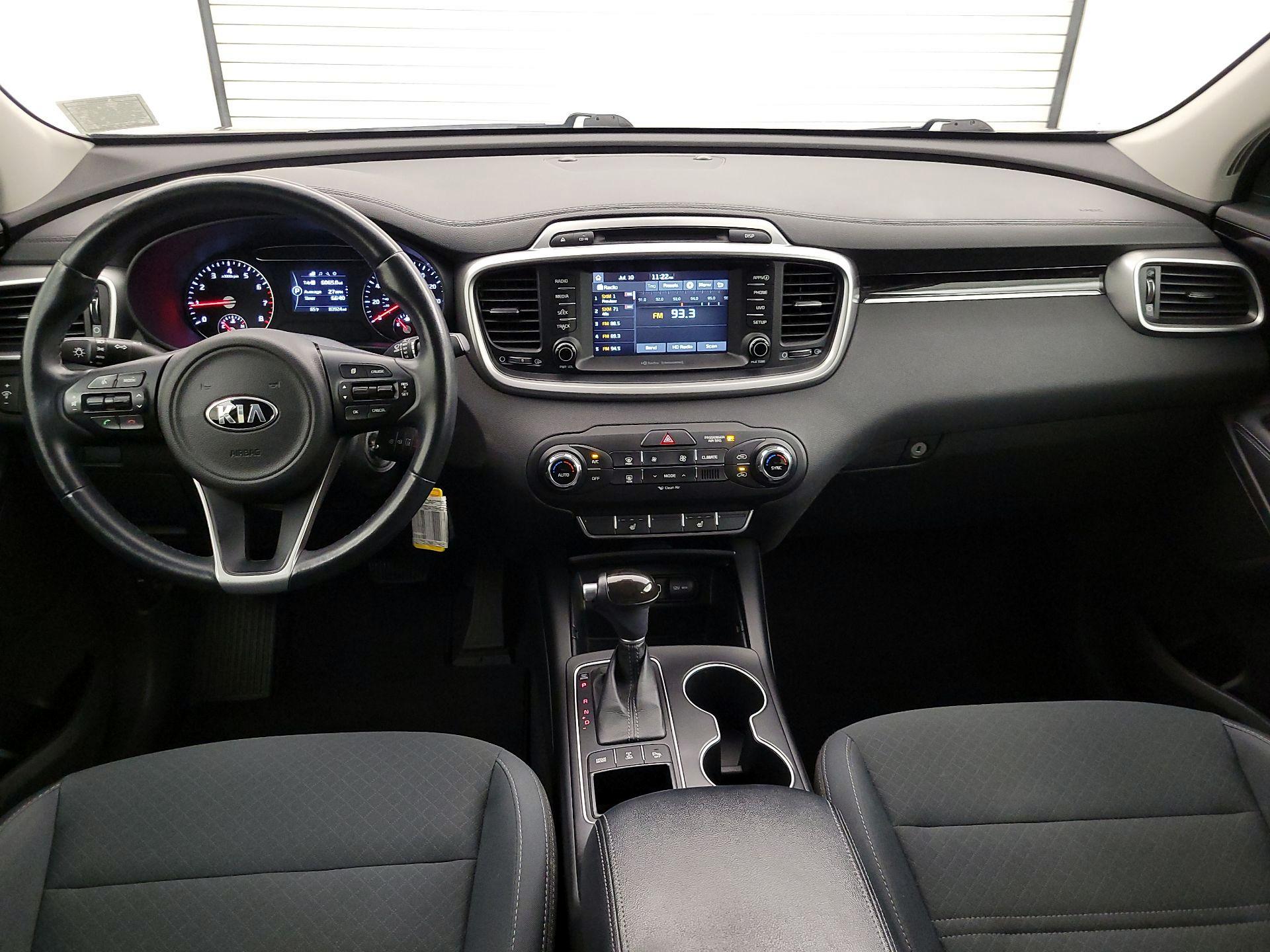 Thumbnail: 2017 Kia Sorento - 9