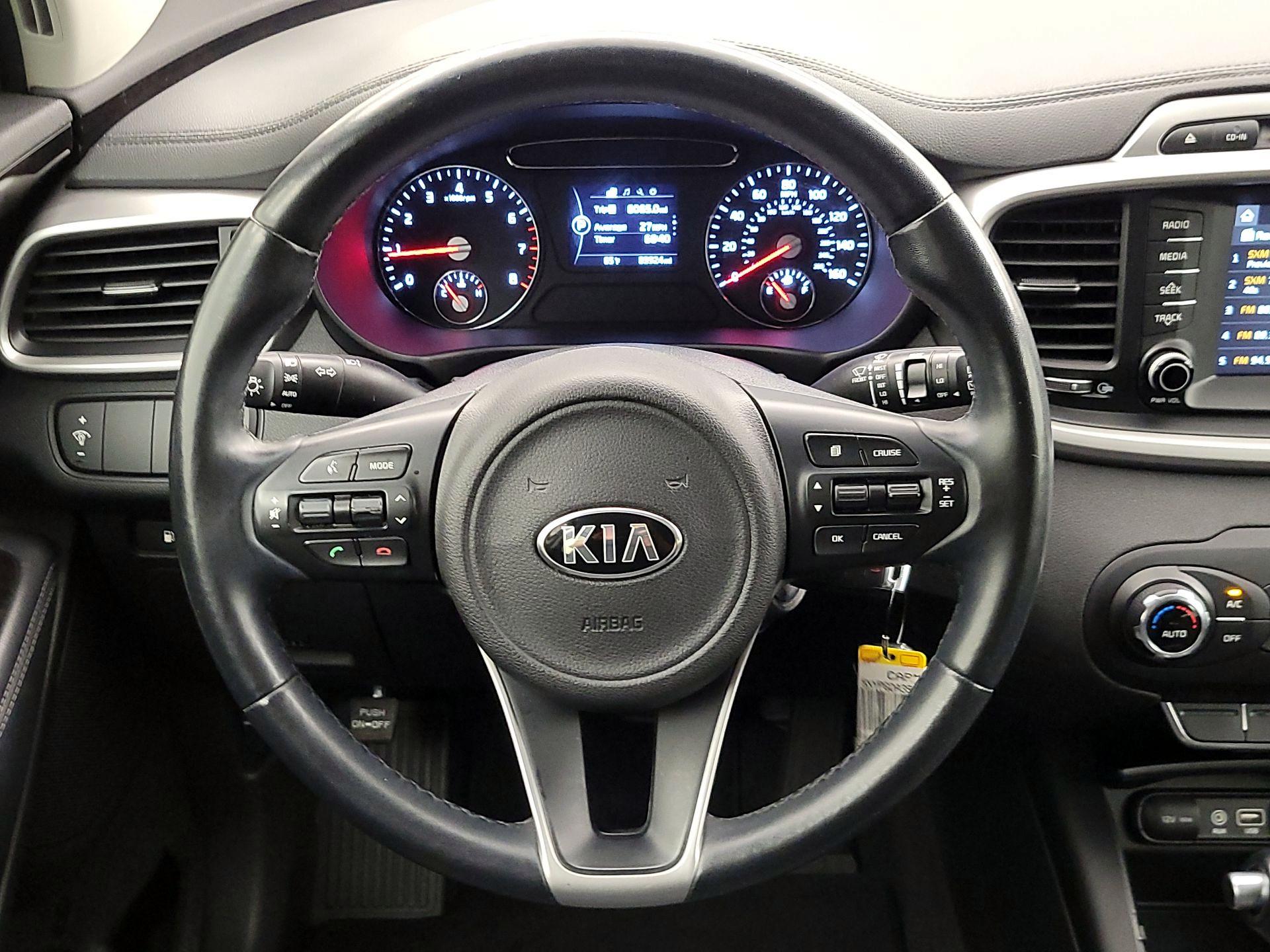 Thumbnail: 2017 Kia Sorento - 10