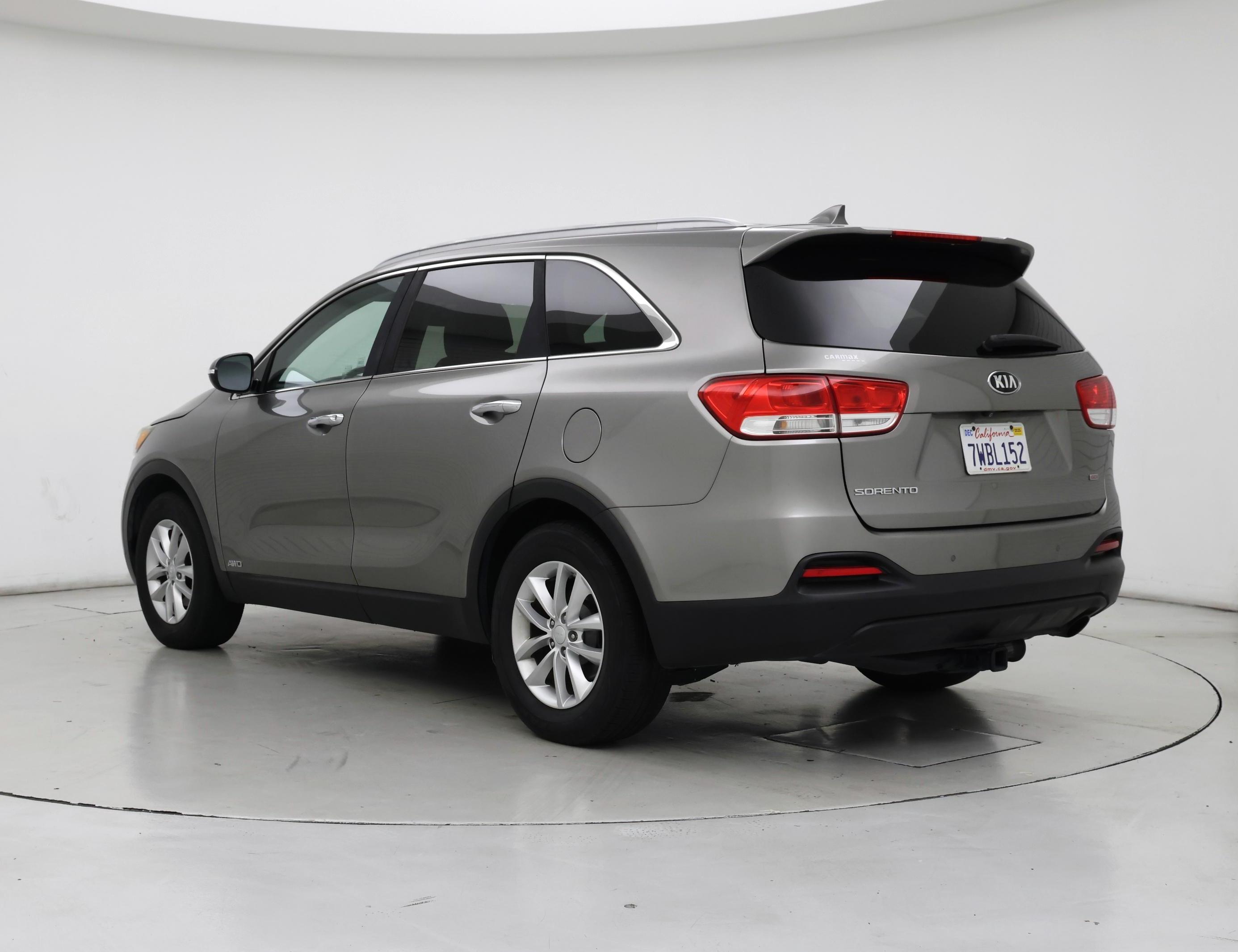 Thumbnail: 2017 Kia Sorento - 2