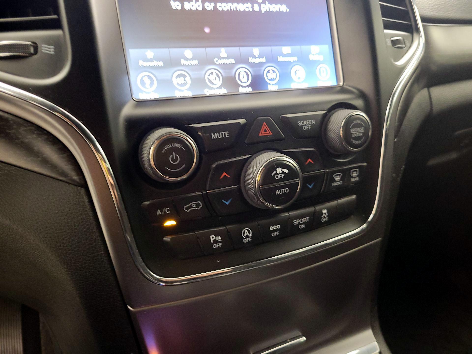 Thumbnail: 2018 Jeep Grand Cherokee - 16