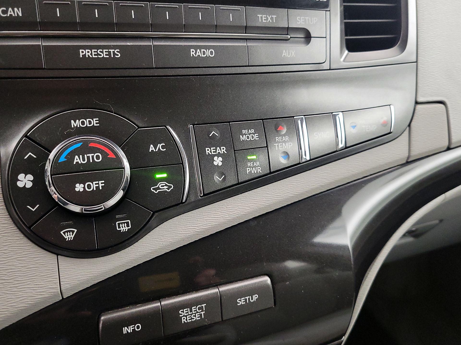 Thumbnail: 2013 Toyota Sienna - 16