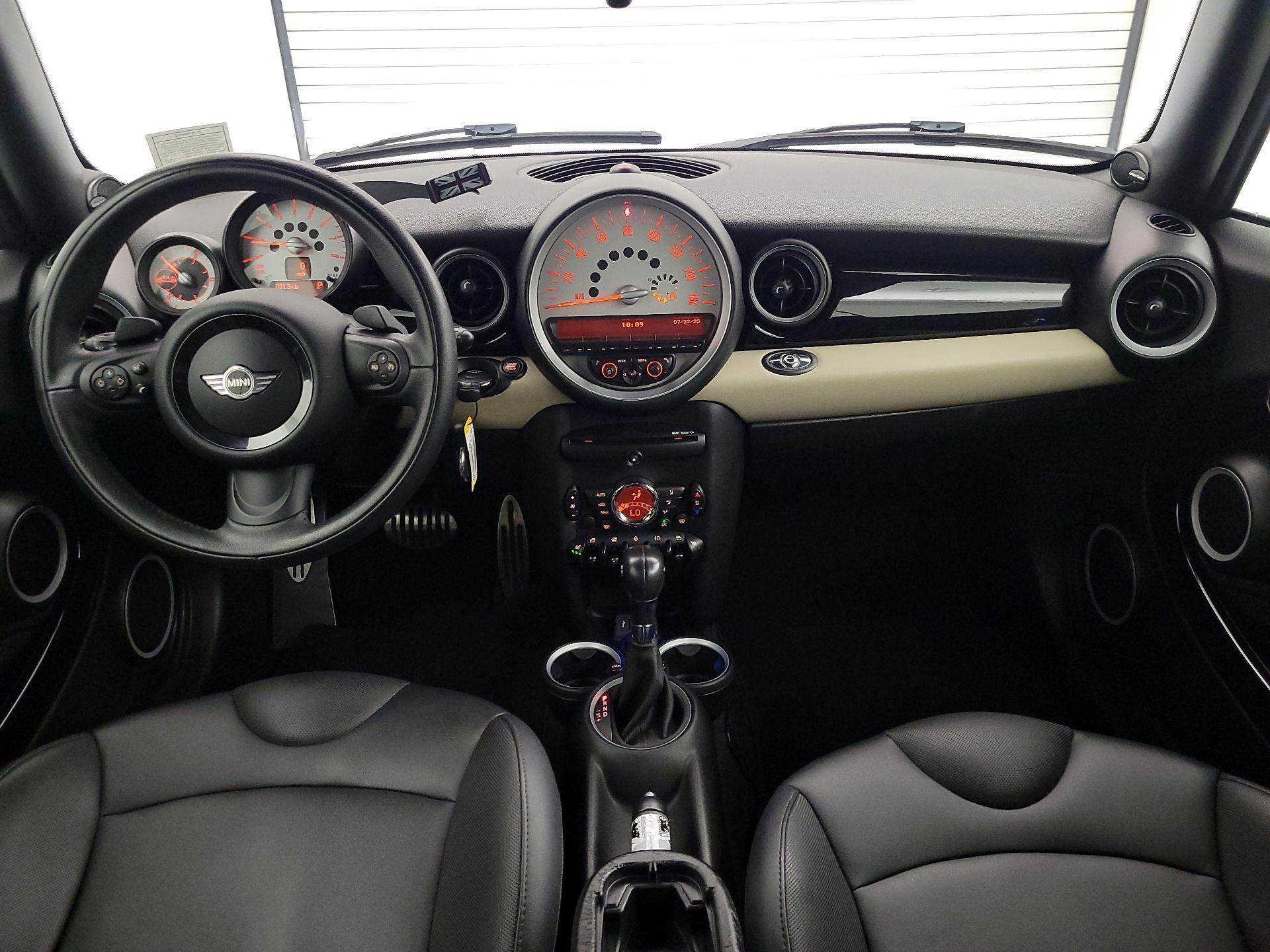 Thumbnail: 2014 MINI Cooper - 9