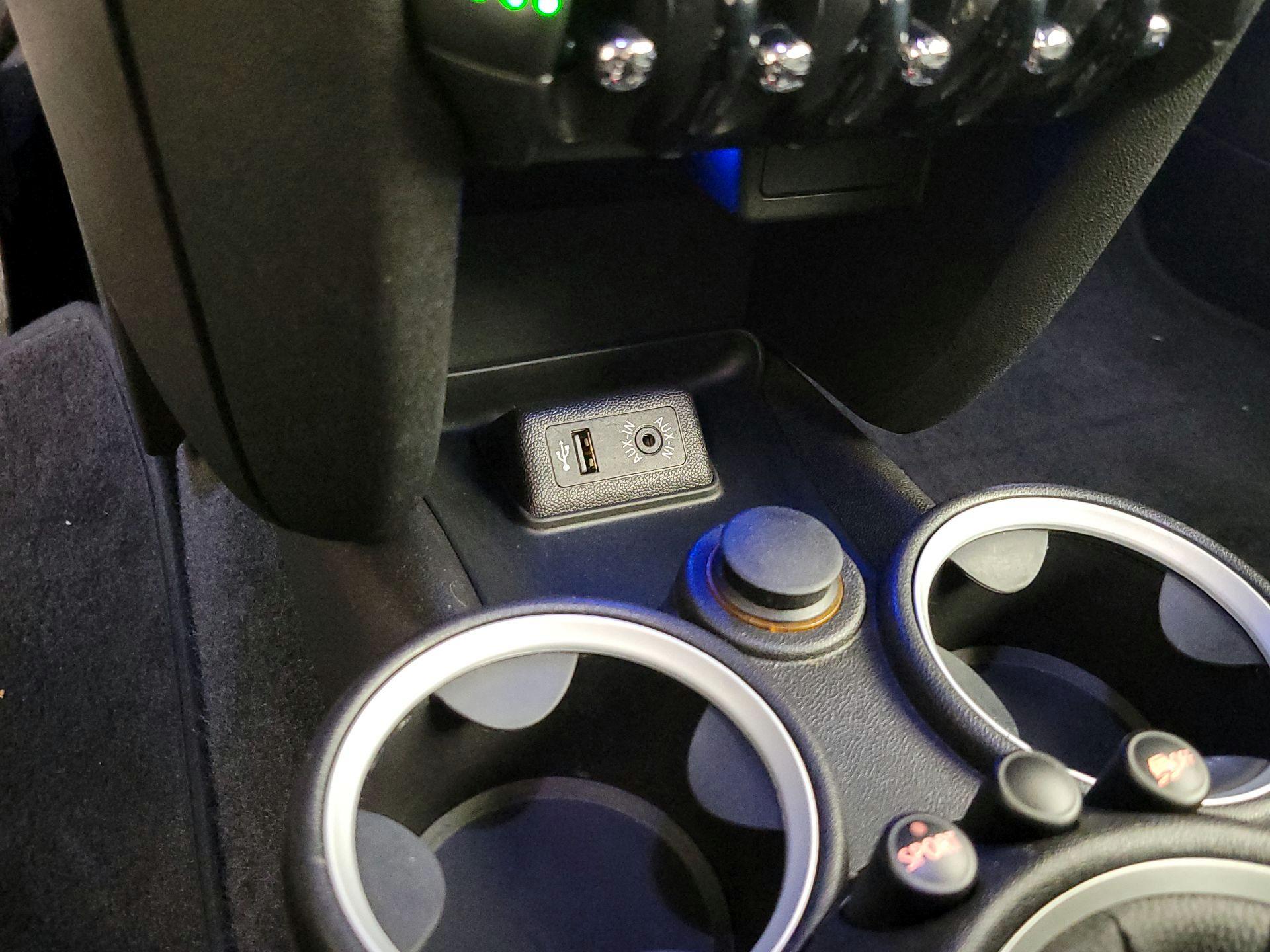 Thumbnail: 2014 MINI Cooper - 16