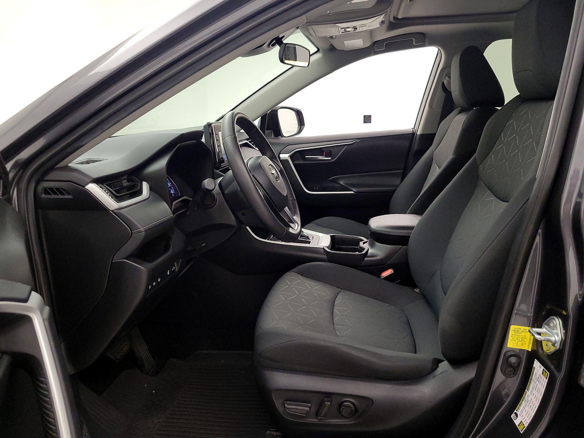 Thumbnail: 2021 Toyota RAV4 - 11