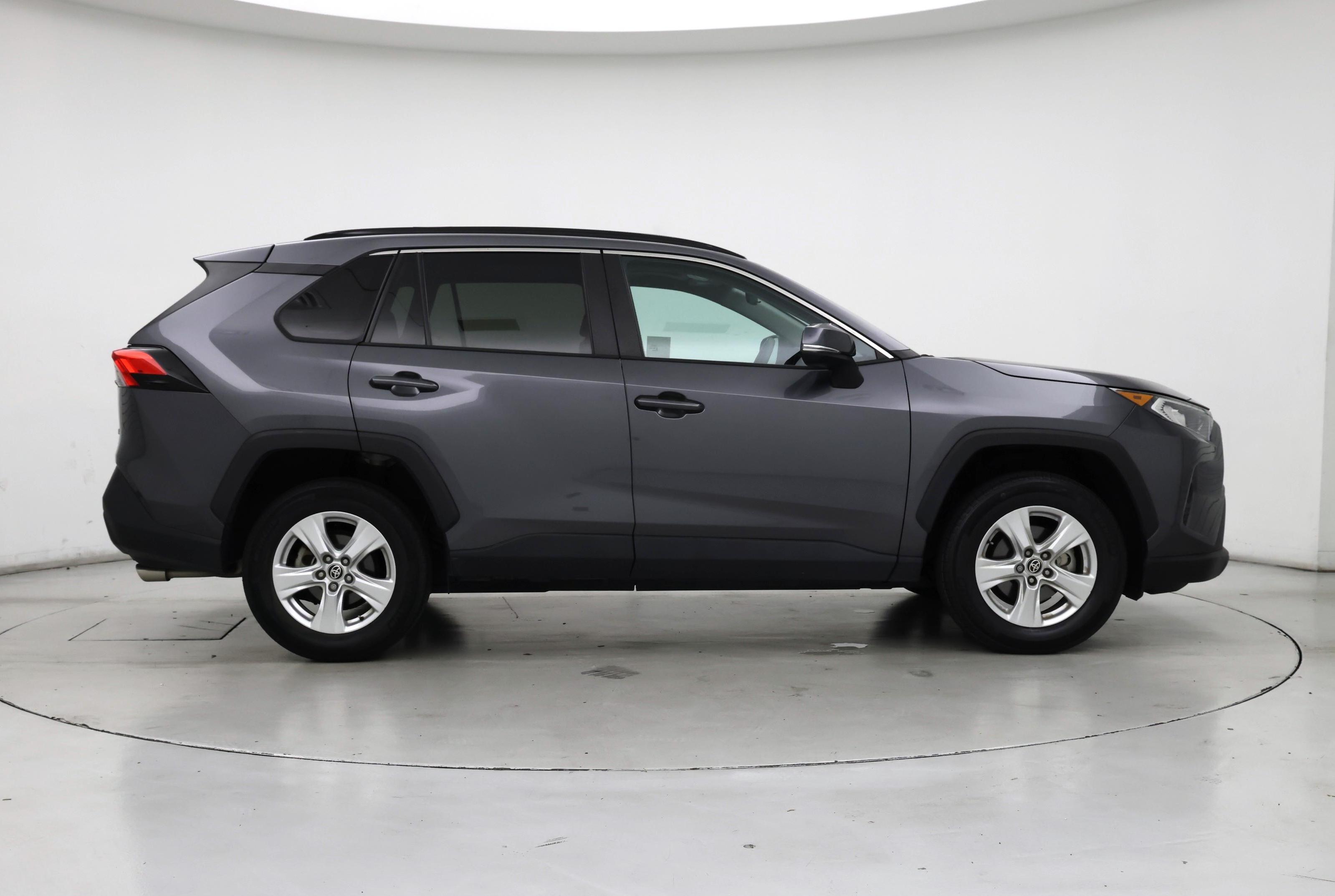 Thumbnail: 2021 Toyota RAV4 - 7