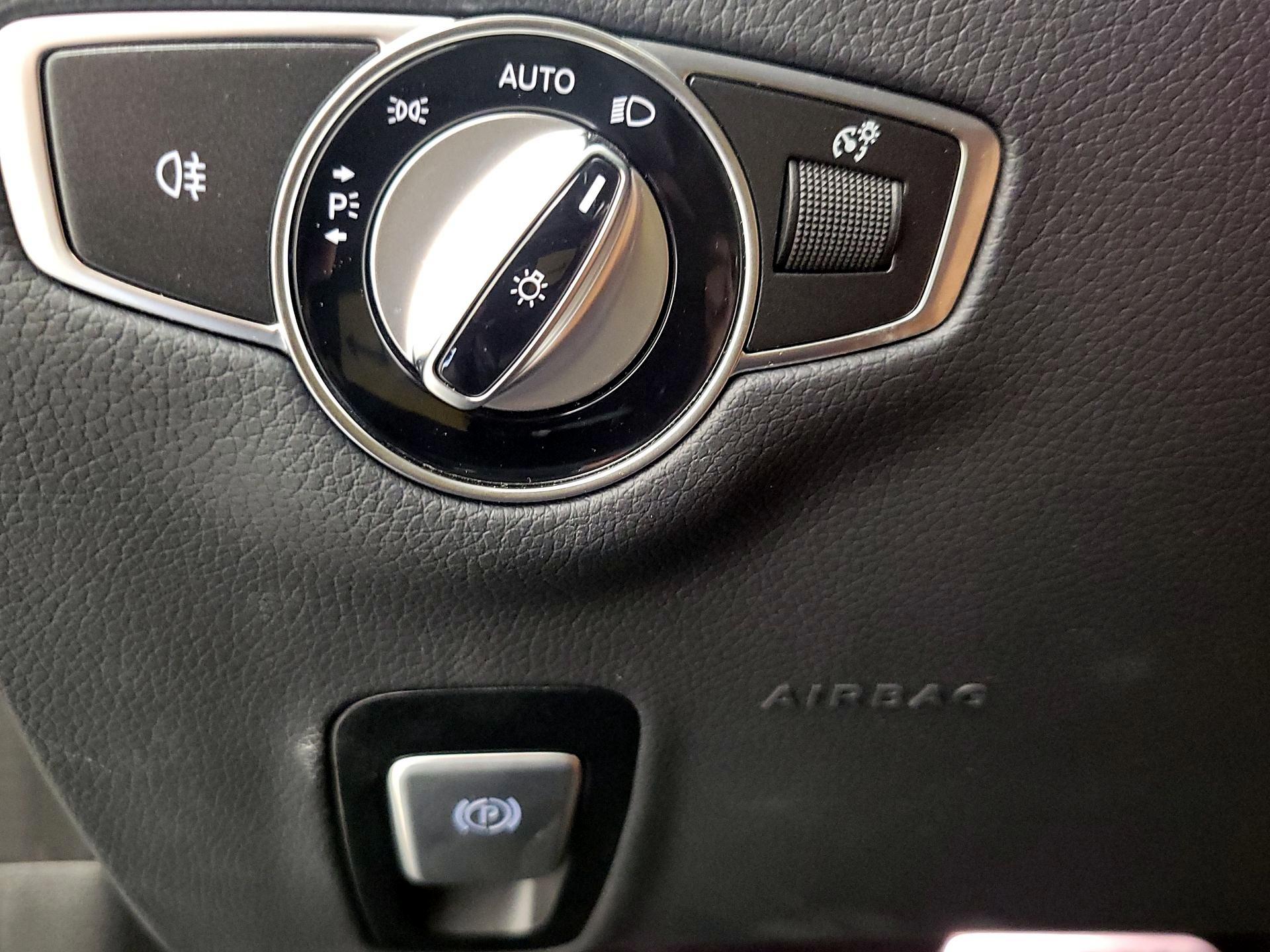 Thumbnail: 2021 Mercedes-Benz E-Class - 13