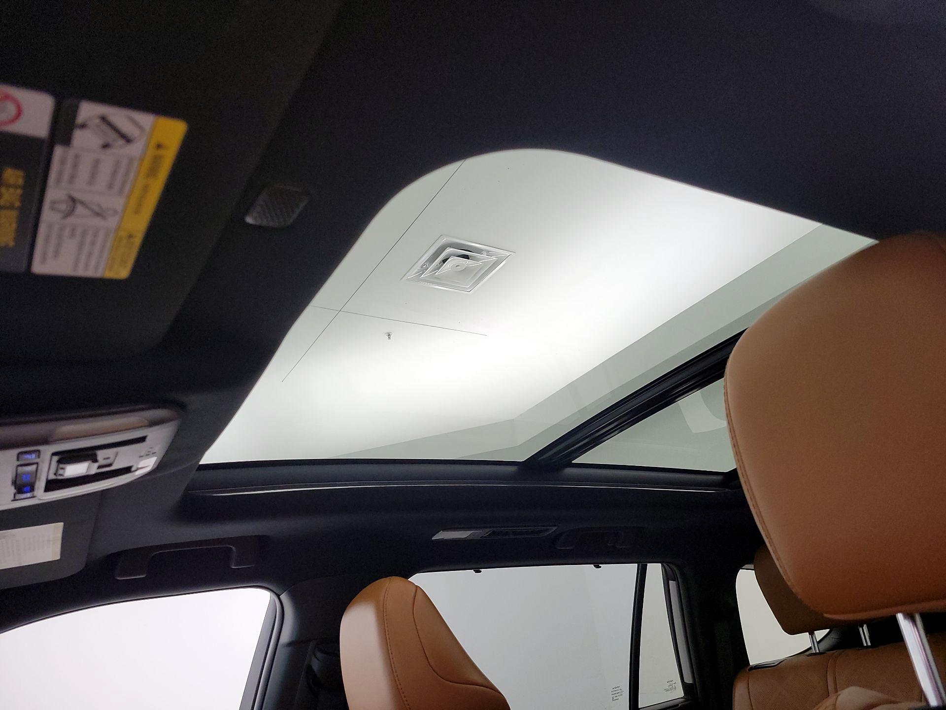 Thumbnail: 2022 Toyota Highlander - 19
