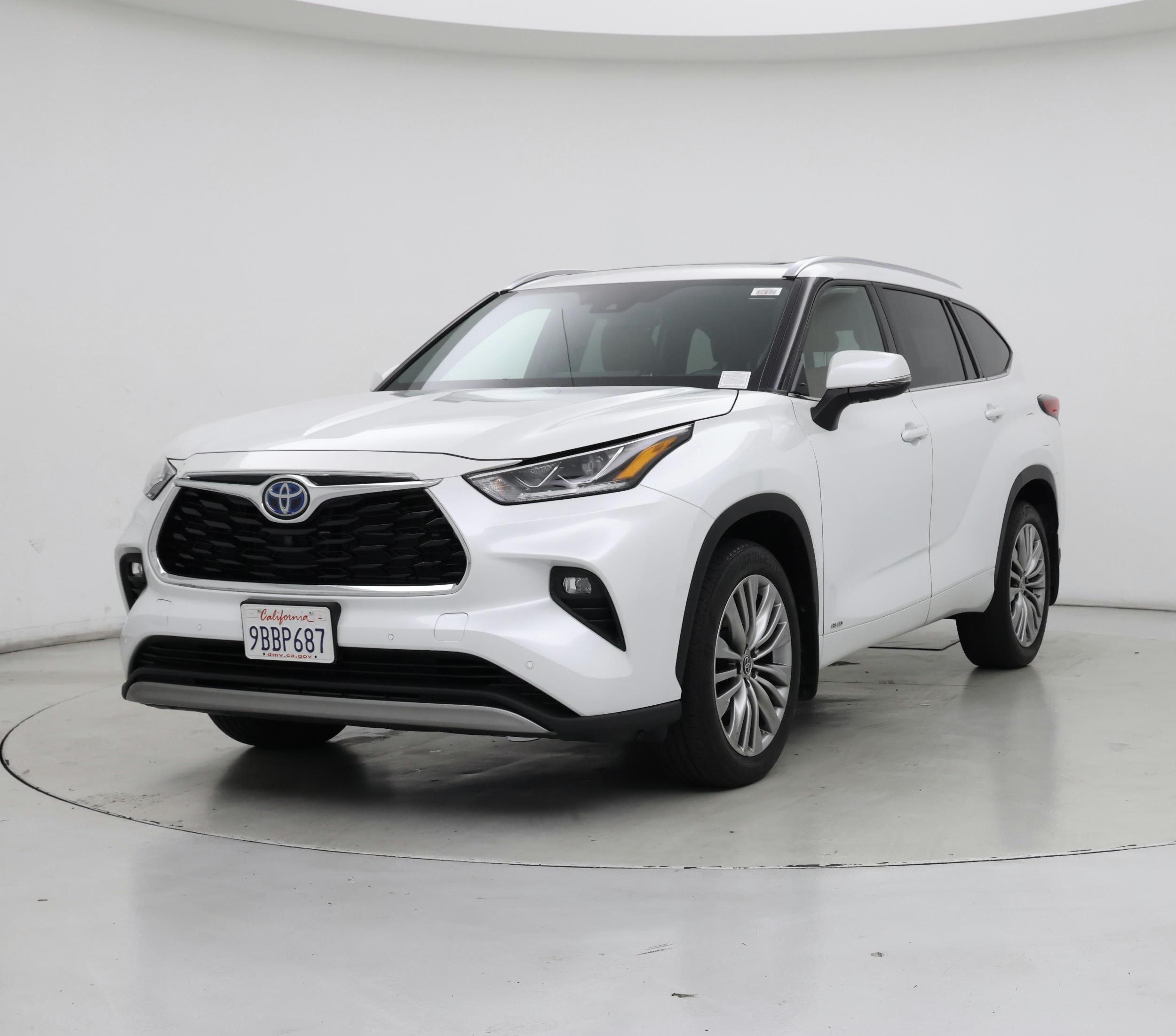 Thumbnail: 2022 Toyota Highlander - 4