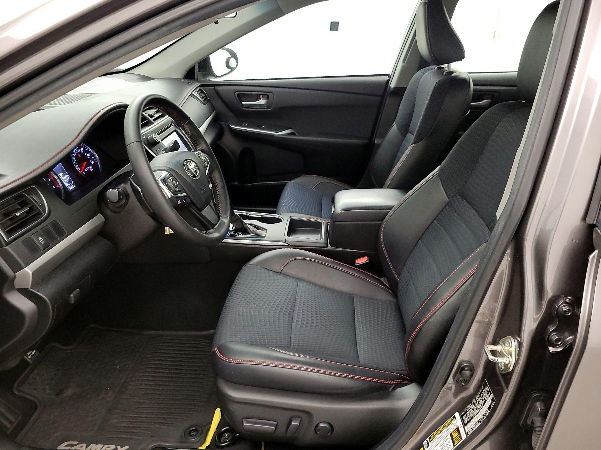 Thumbnail: 2015 Toyota Camry - 11
