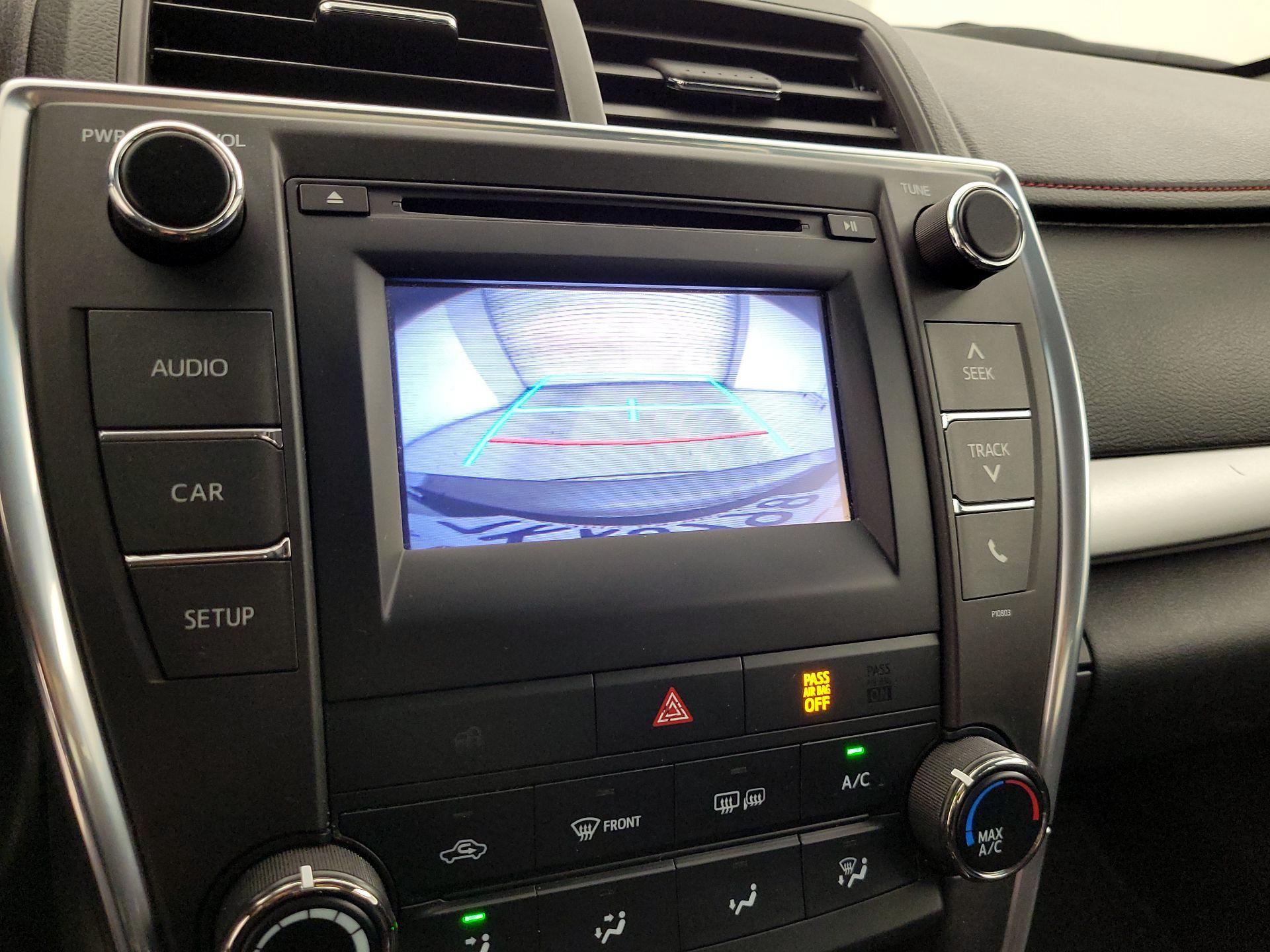 Thumbnail: 2015 Toyota Camry - 14