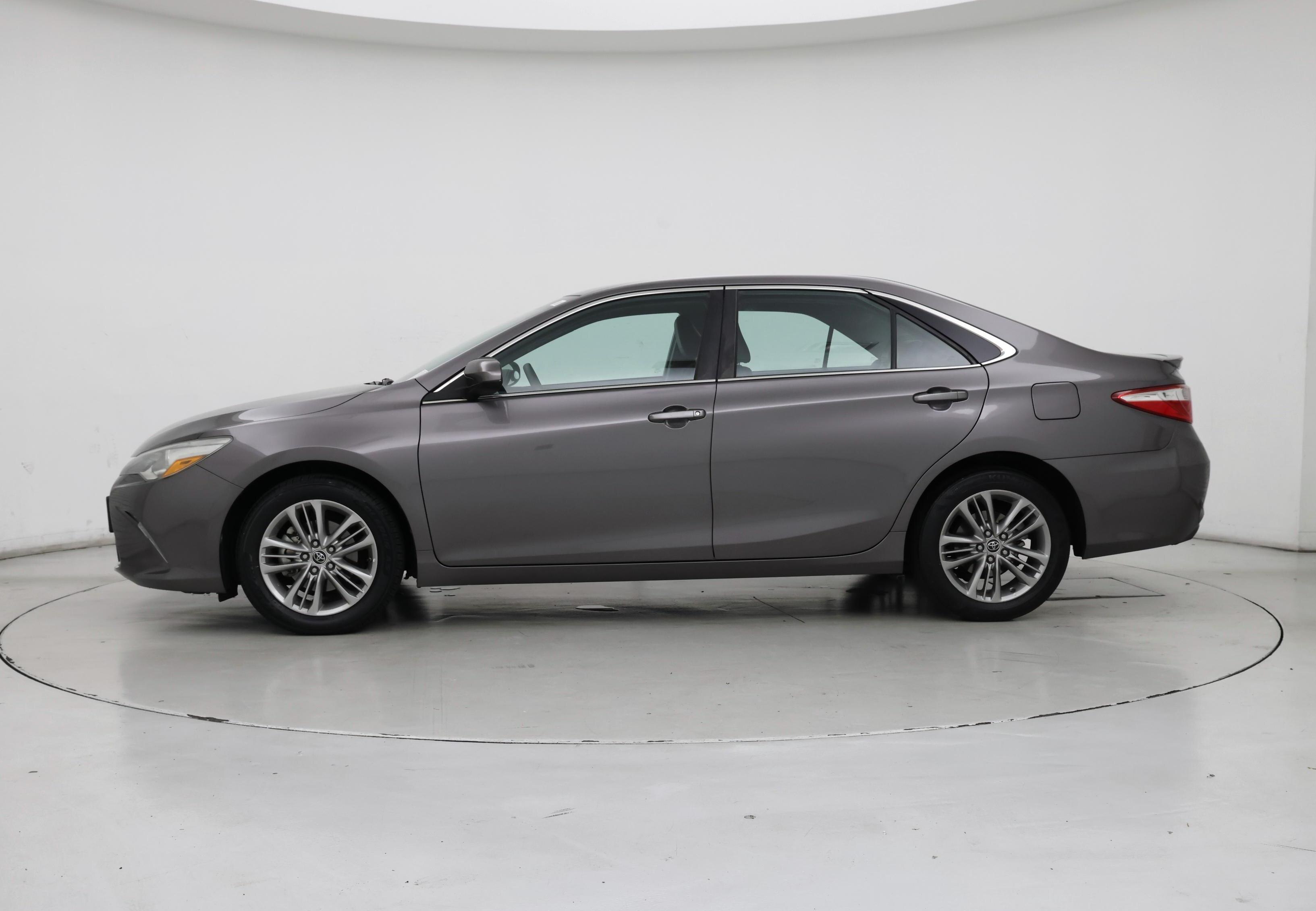 Thumbnail: 2015 Toyota Camry - 3