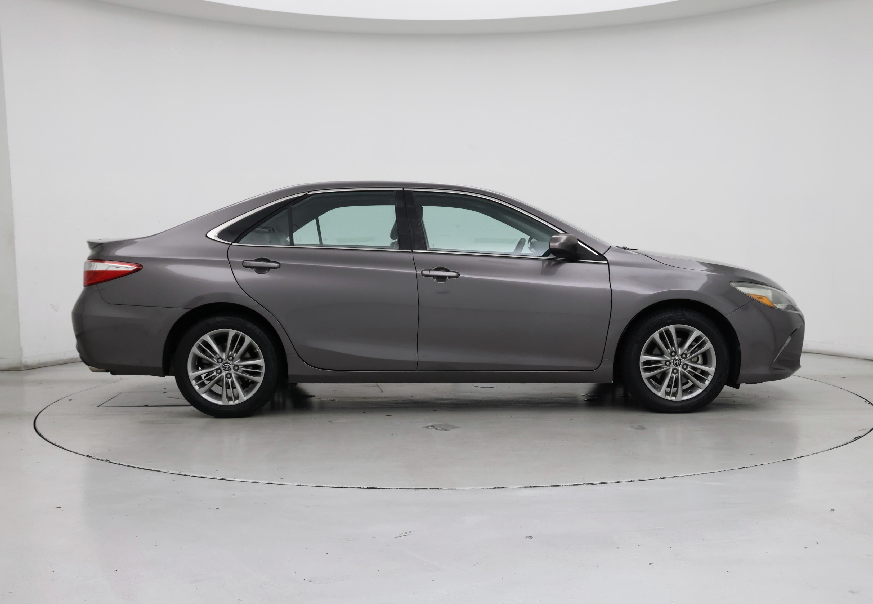 Thumbnail: 2015 Toyota Camry - 7
