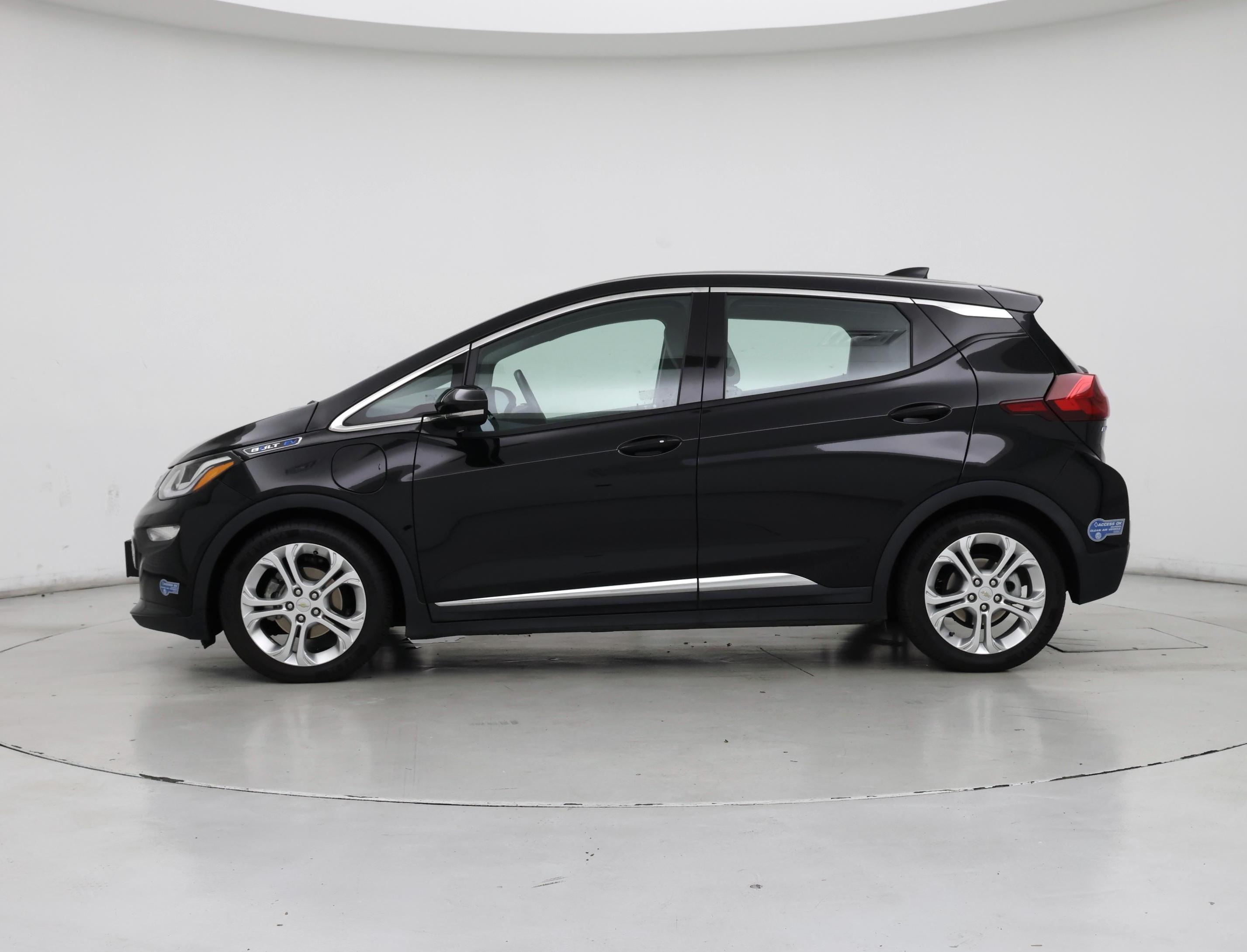 Thumbnail: 2021 Chevrolet Bolt EV - 3