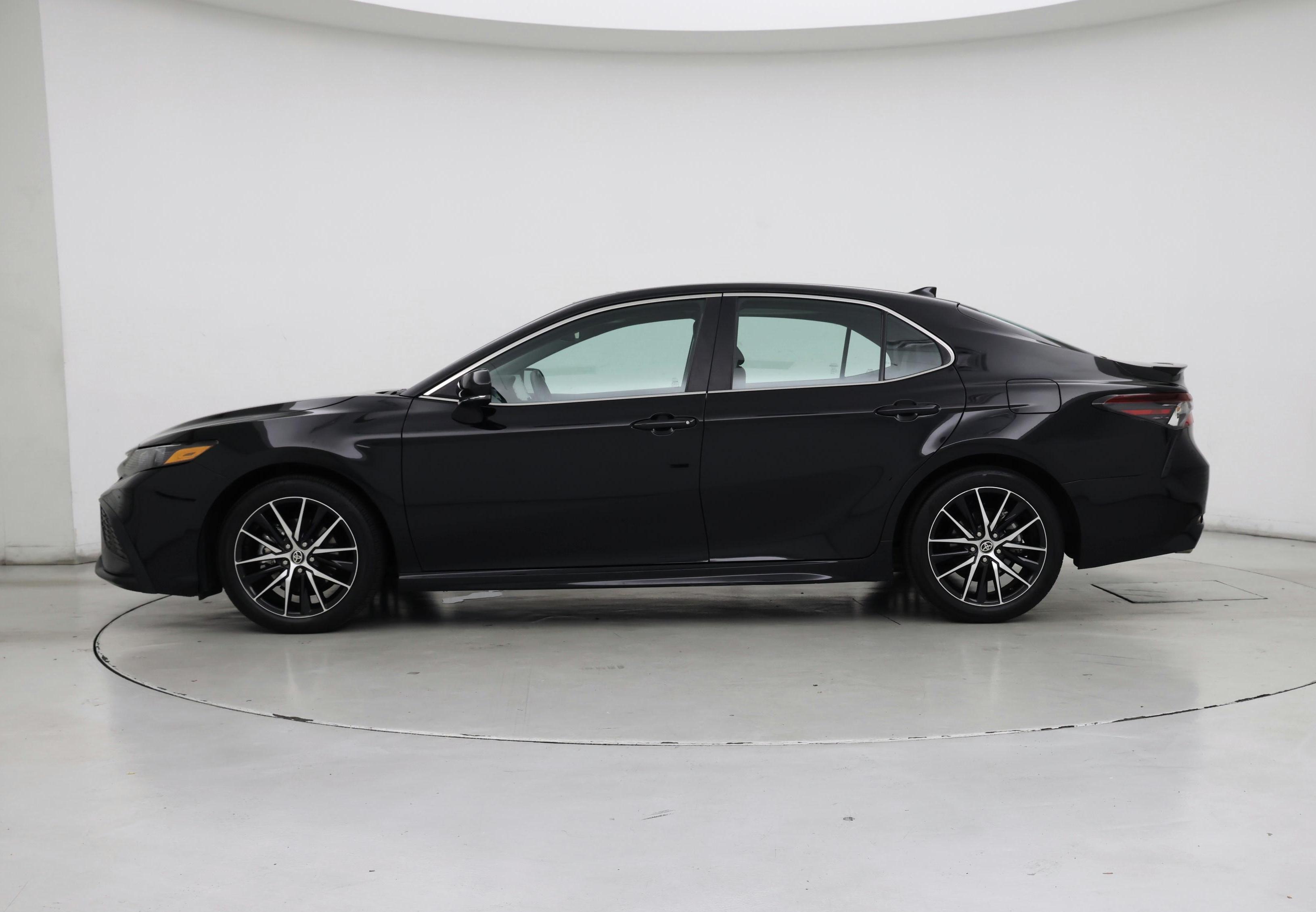 Thumbnail: 2024 Toyota Camry - 3
