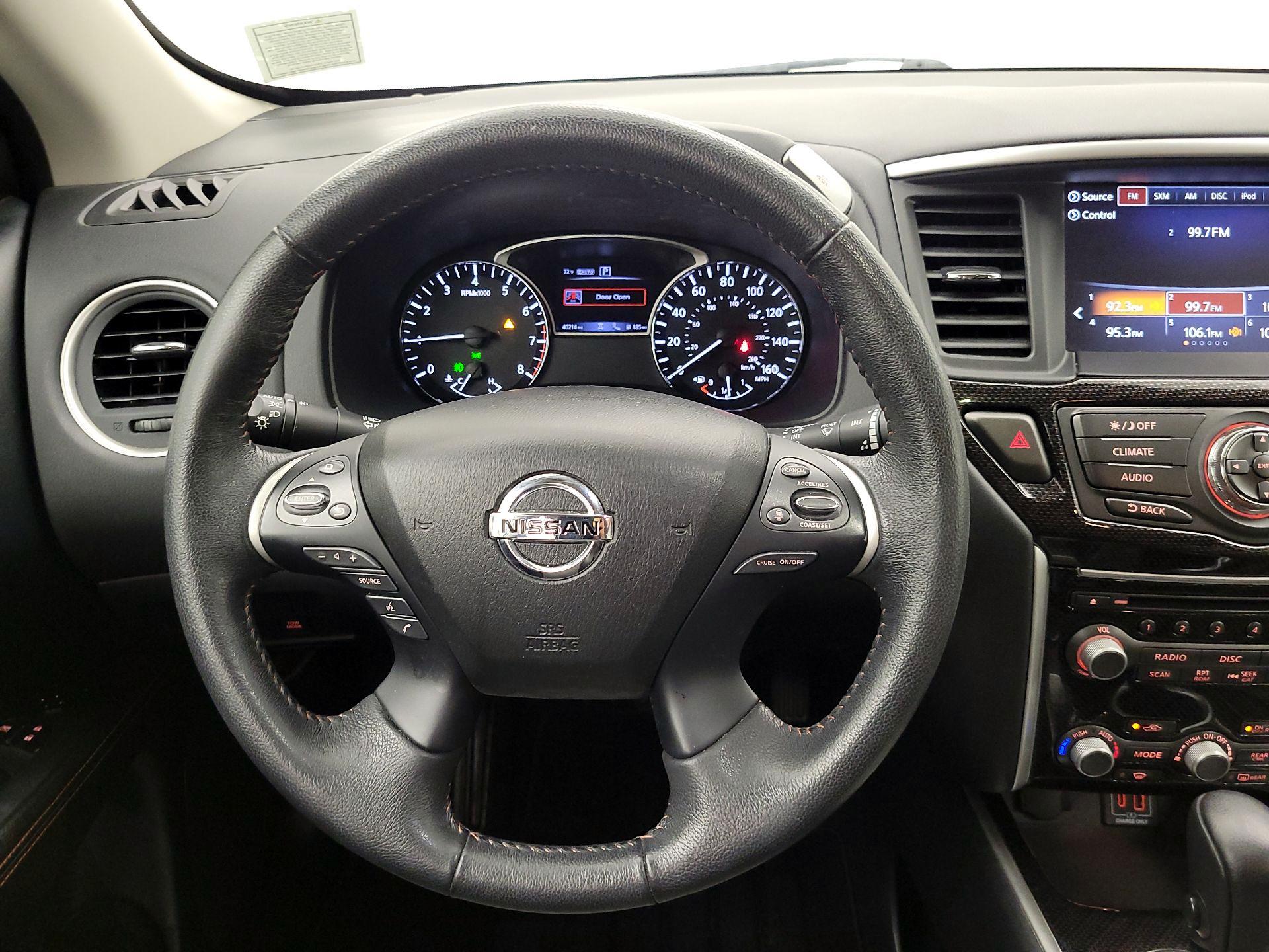 Thumbnail: 2020 Nissan Pathfinder - 10