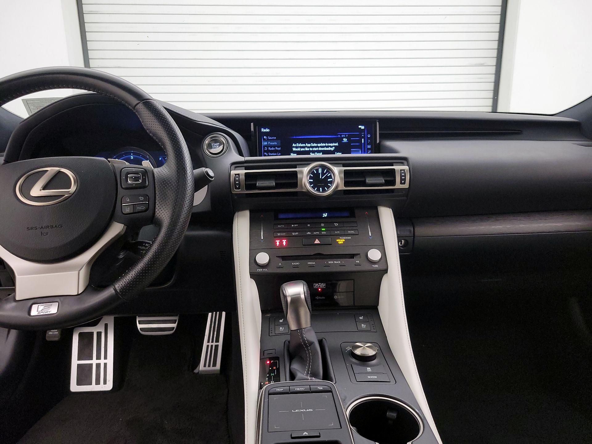 Thumbnail: 2019 Lexus RC - 9