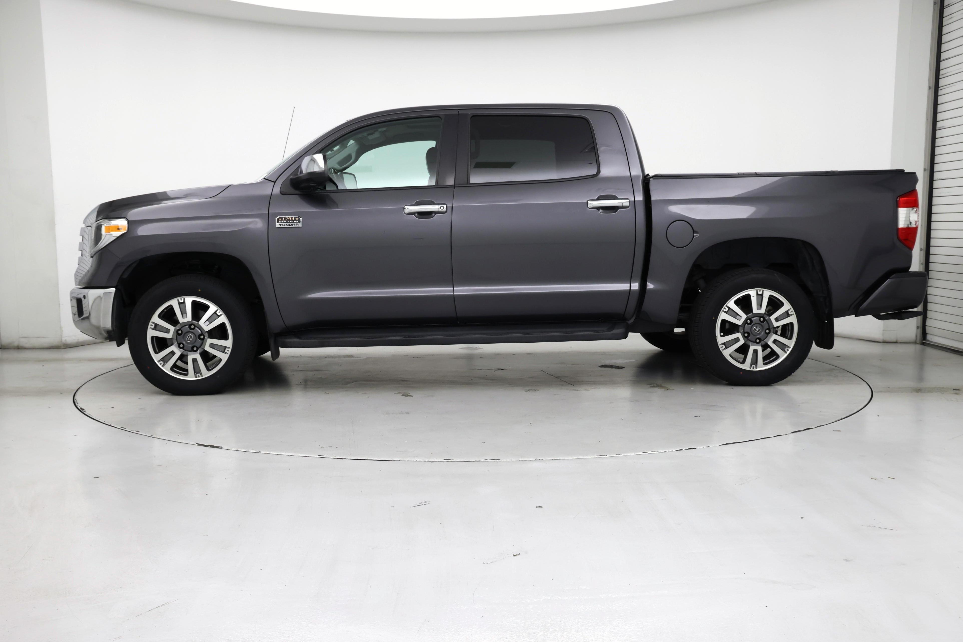 Thumbnail: 2018 Toyota Tundra - 3