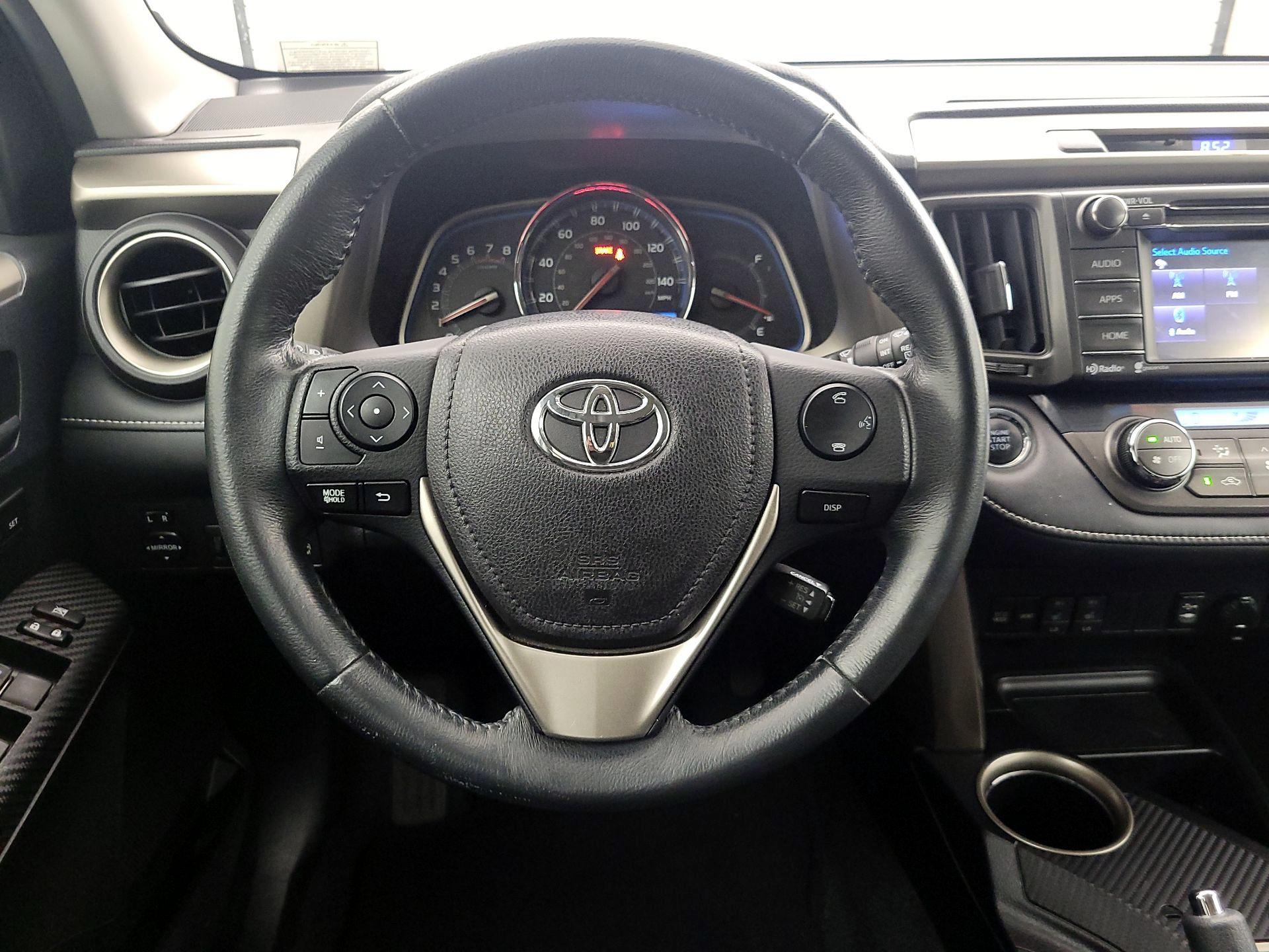 Thumbnail: 2015 Toyota RAV4 - 10