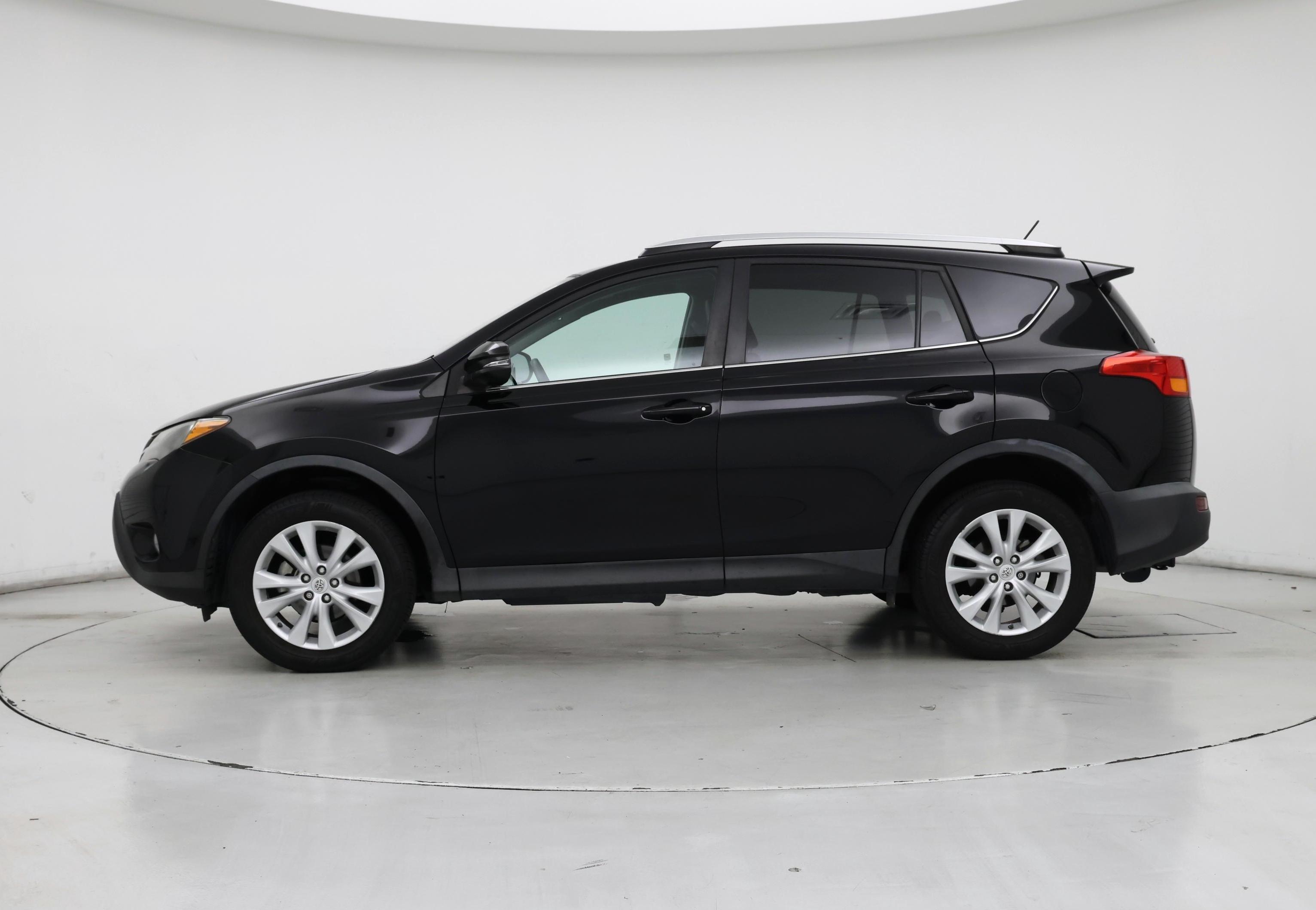 Thumbnail: 2015 Toyota RAV4 - 3
