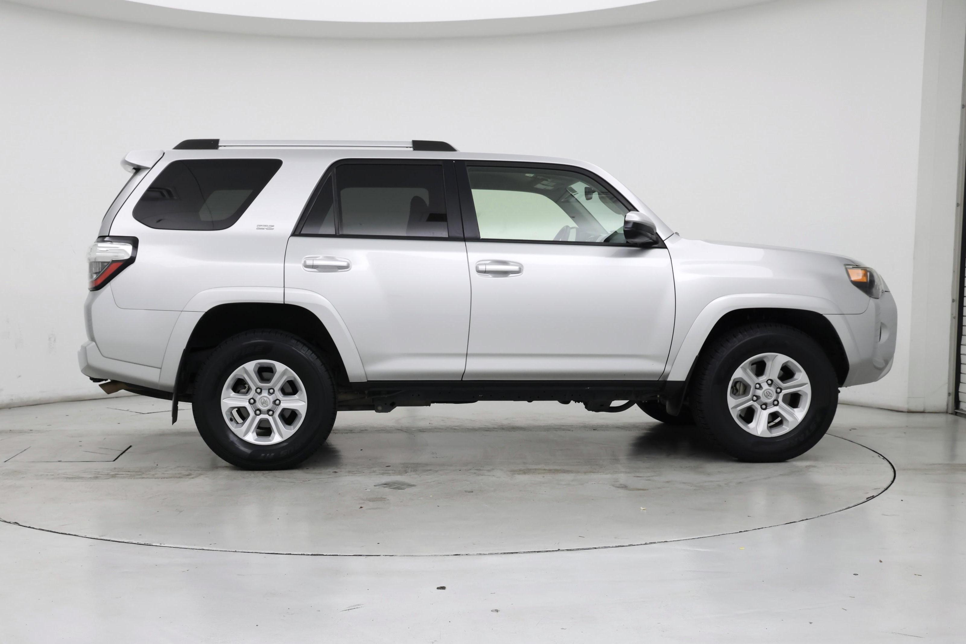 Thumbnail: 2022 Toyota 4Runner - 7