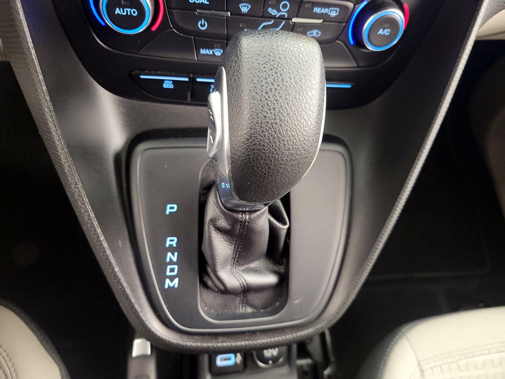Thumbnail: 2019 Ford Transit Series - 18