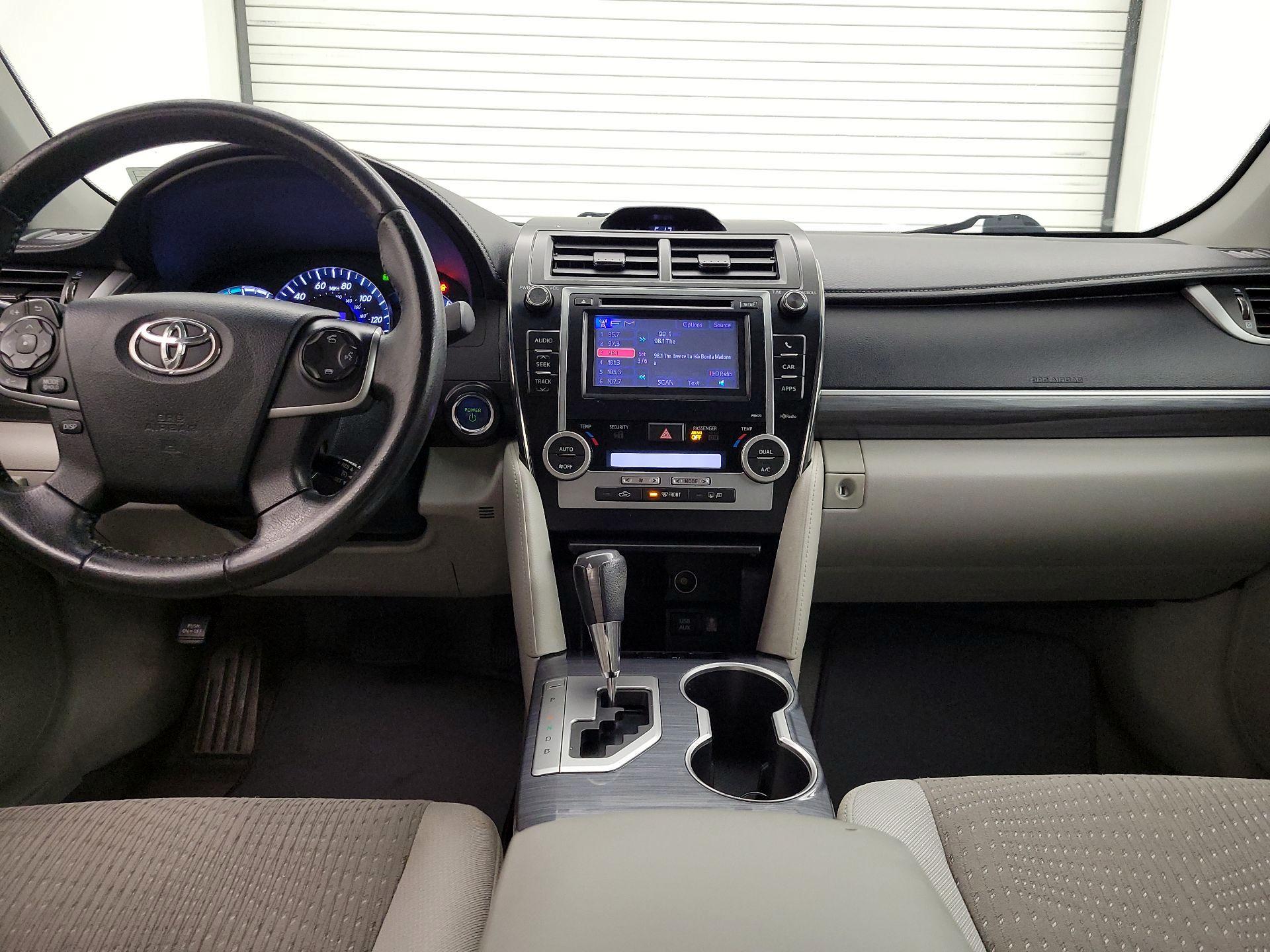Thumbnail: 2013 Toyota Camry - 9
