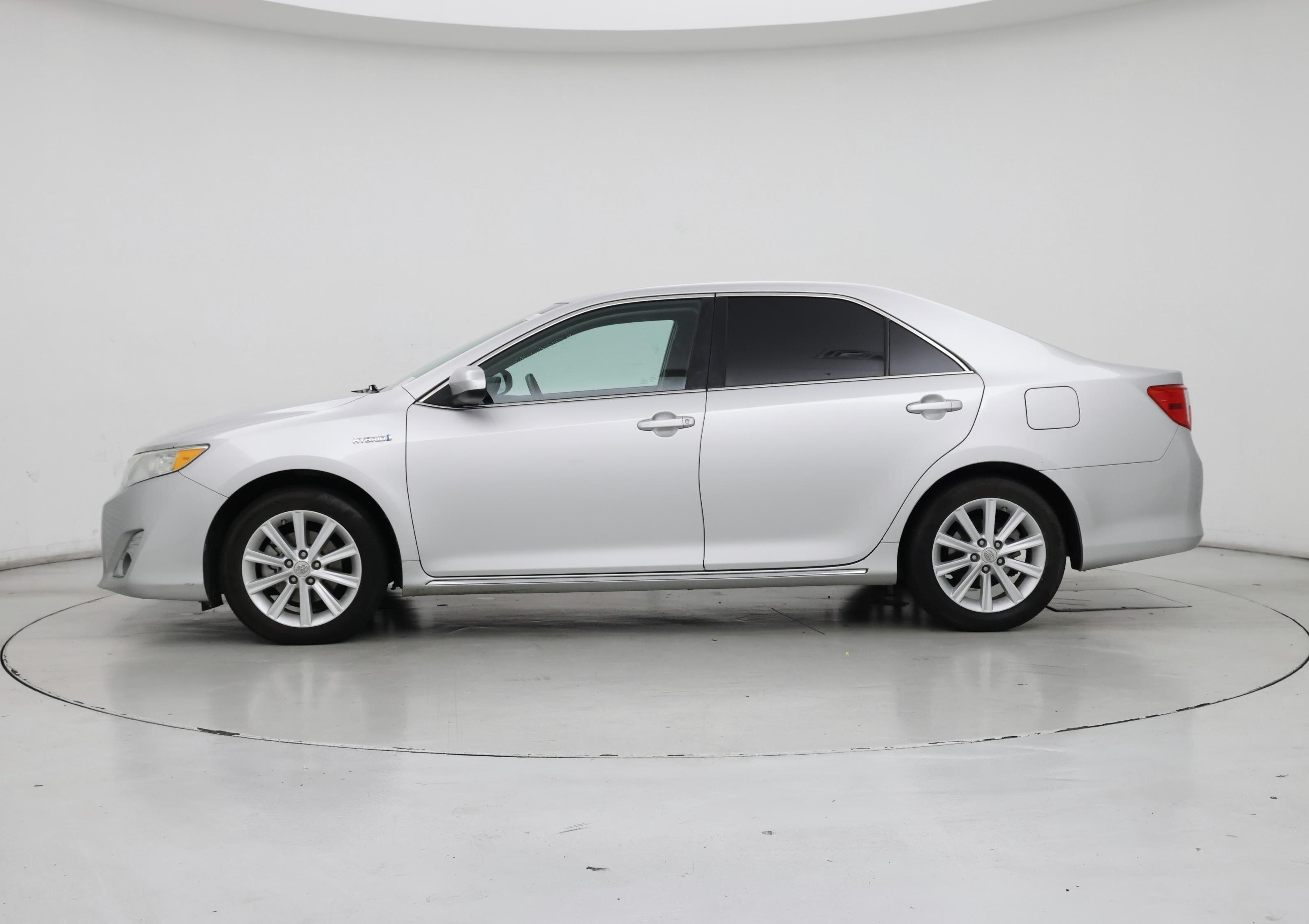 Thumbnail: 2013 Toyota Camry - 3