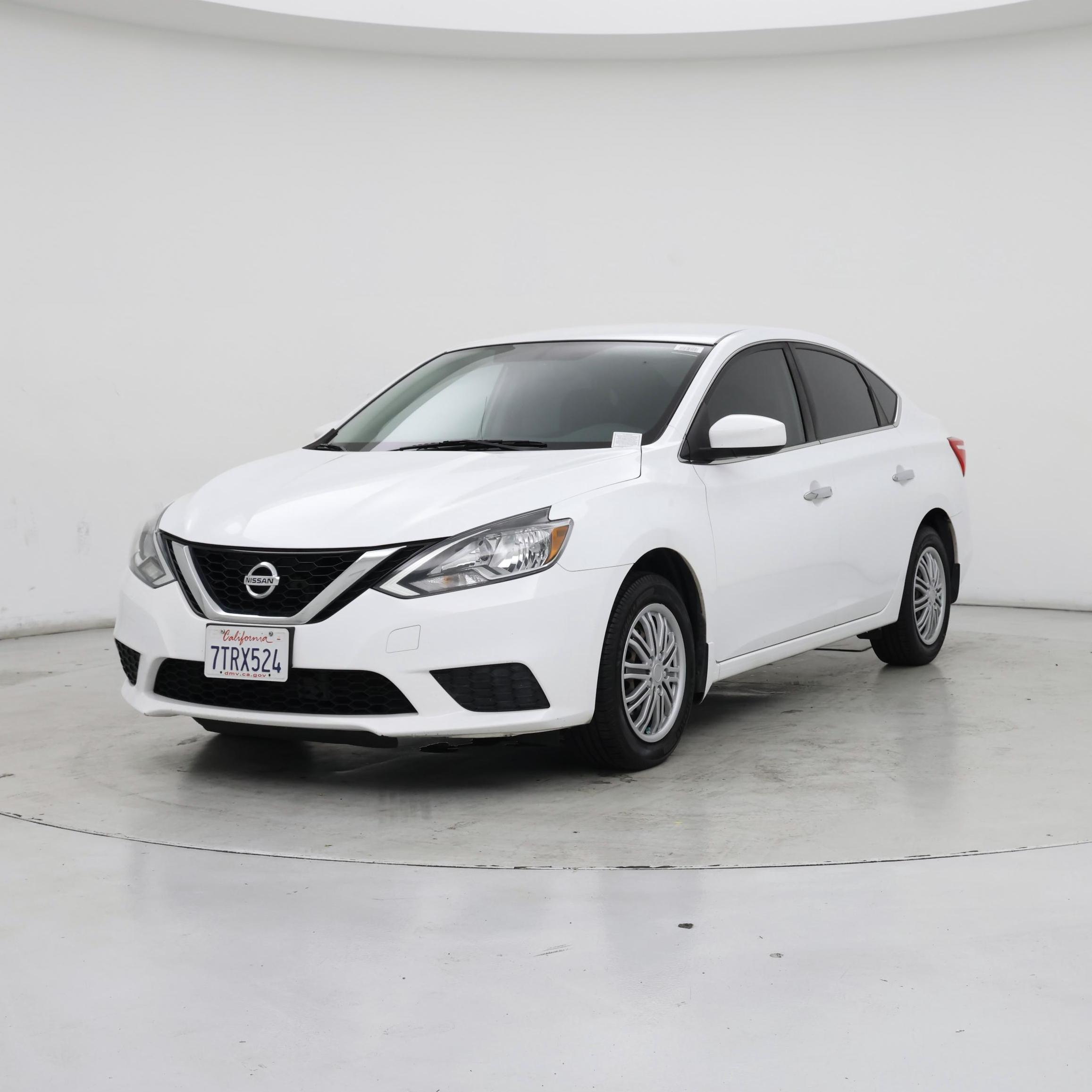 Thumbnail: 2016 Nissan Sentra - 4