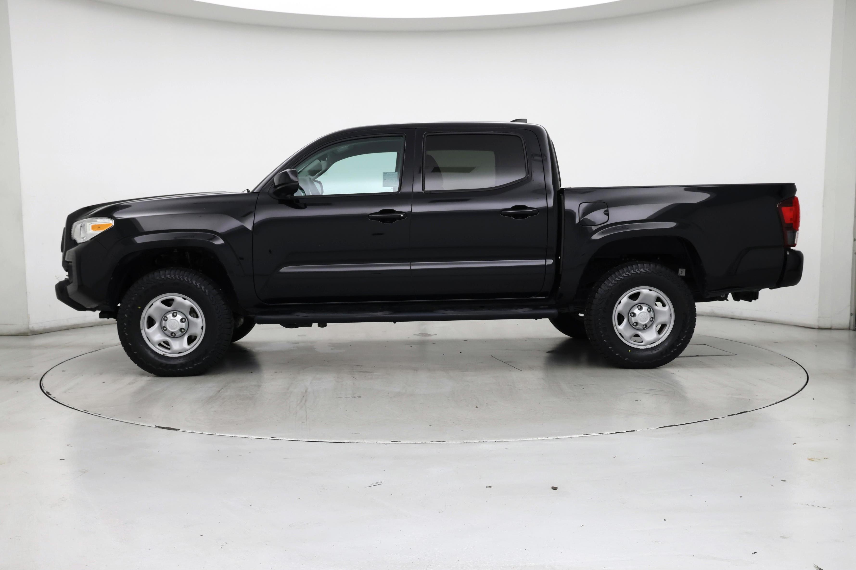 Thumbnail: 2022 Toyota Tacoma - 3