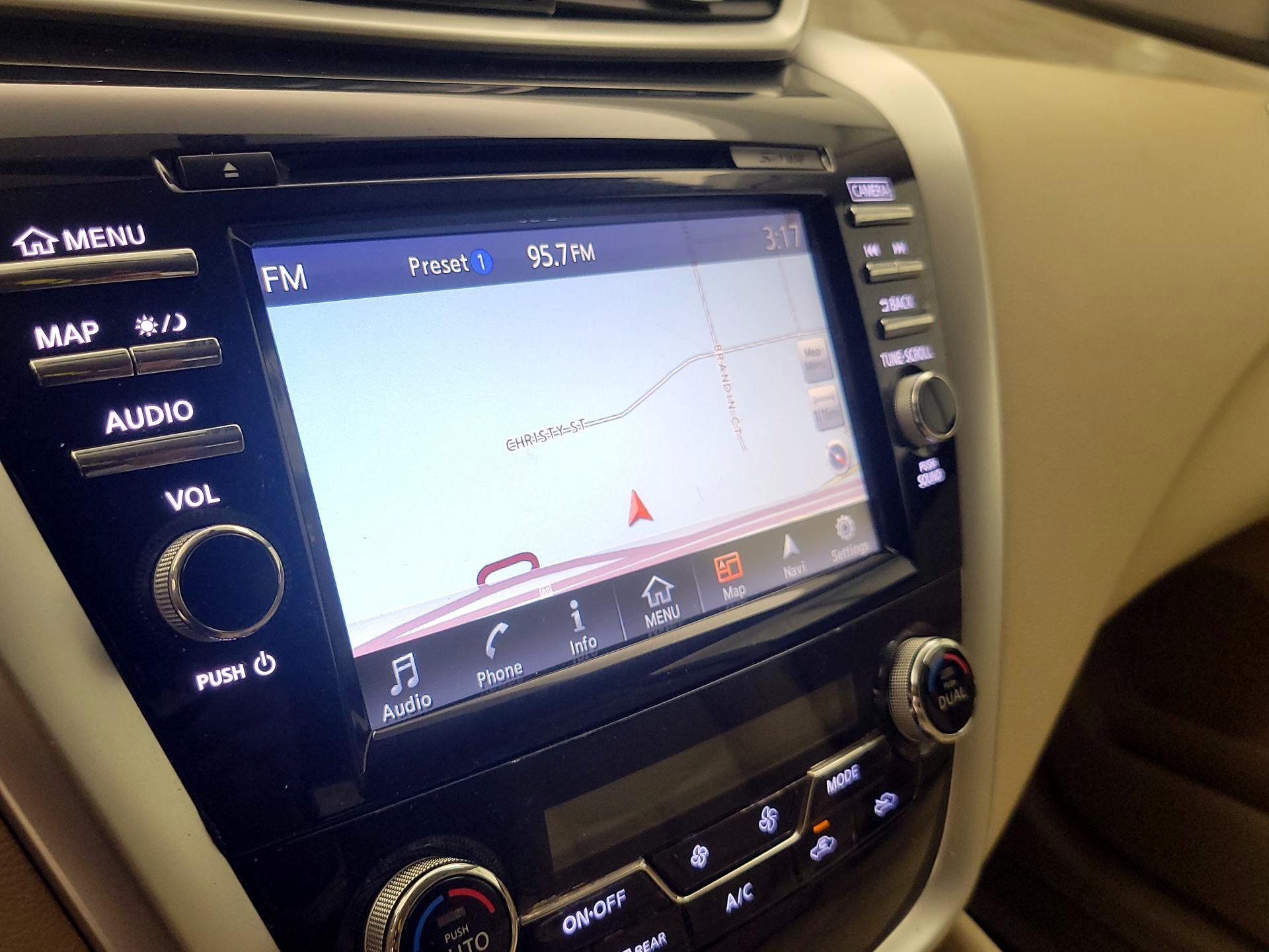 Thumbnail: 2015 Nissan Murano - 14