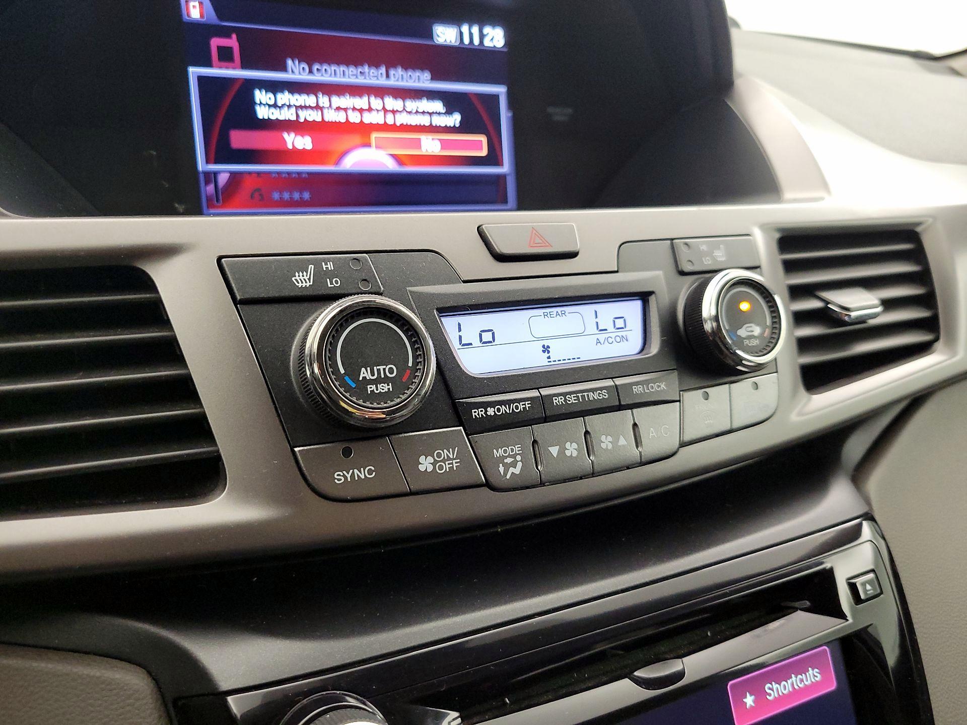 Thumbnail: 2015 Honda Odyssey - 16
